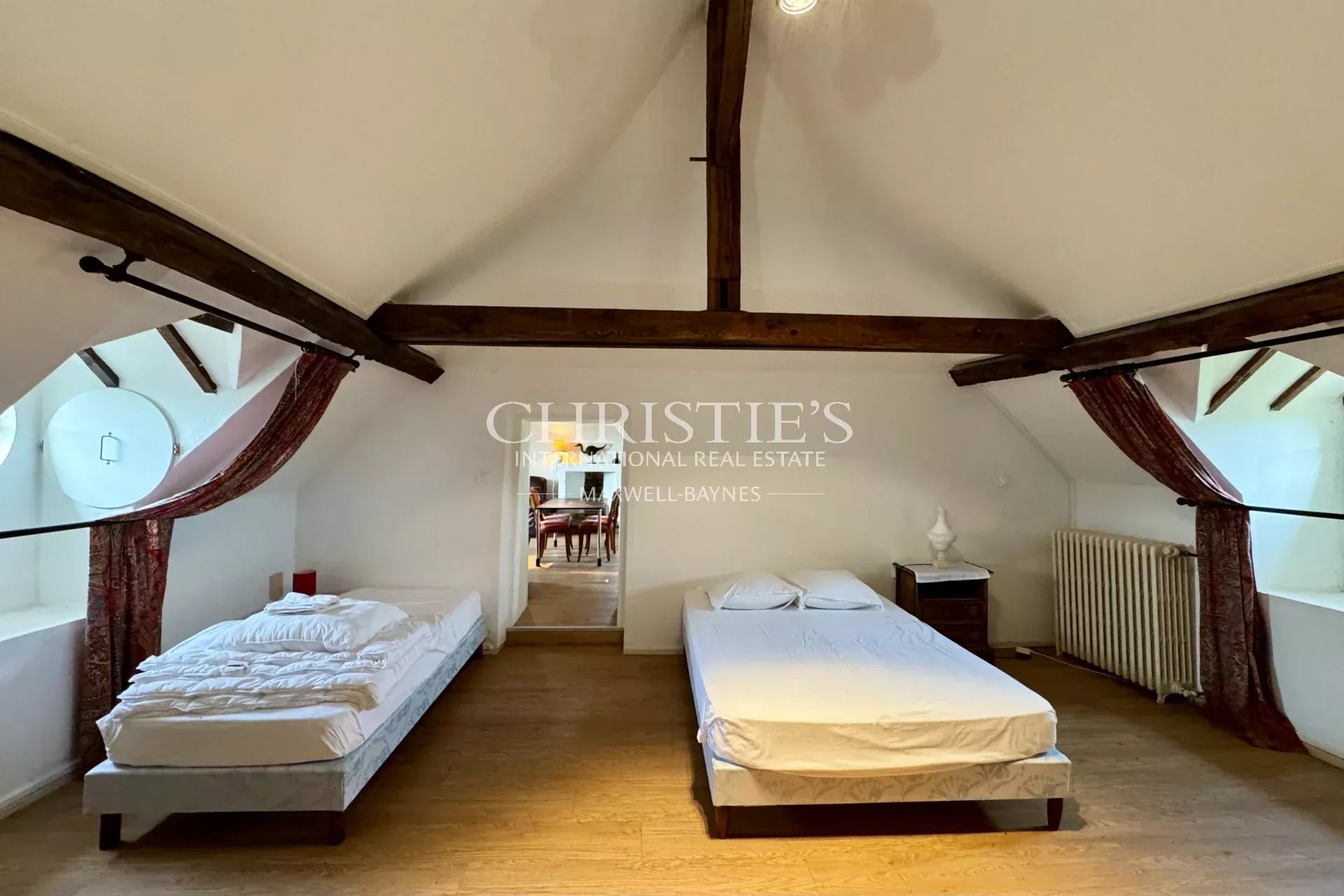 10 Bedroom Chateau's Image 43