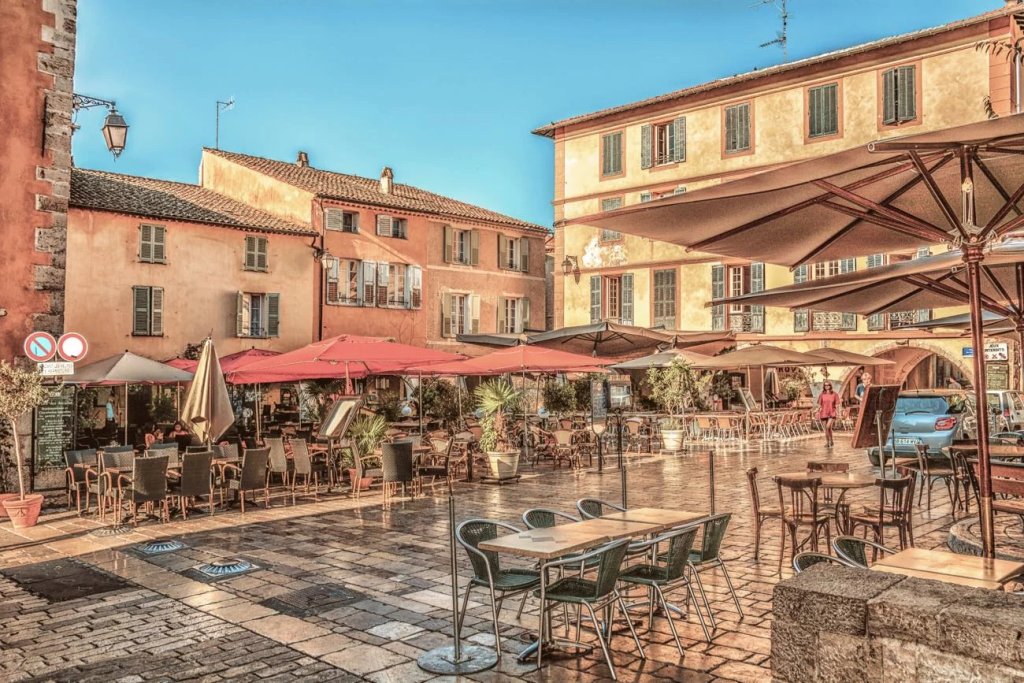 Villa for sale in Valbonne — Luxury Contemporary Villa for Sale in Valbonne | Family Legacy Estate