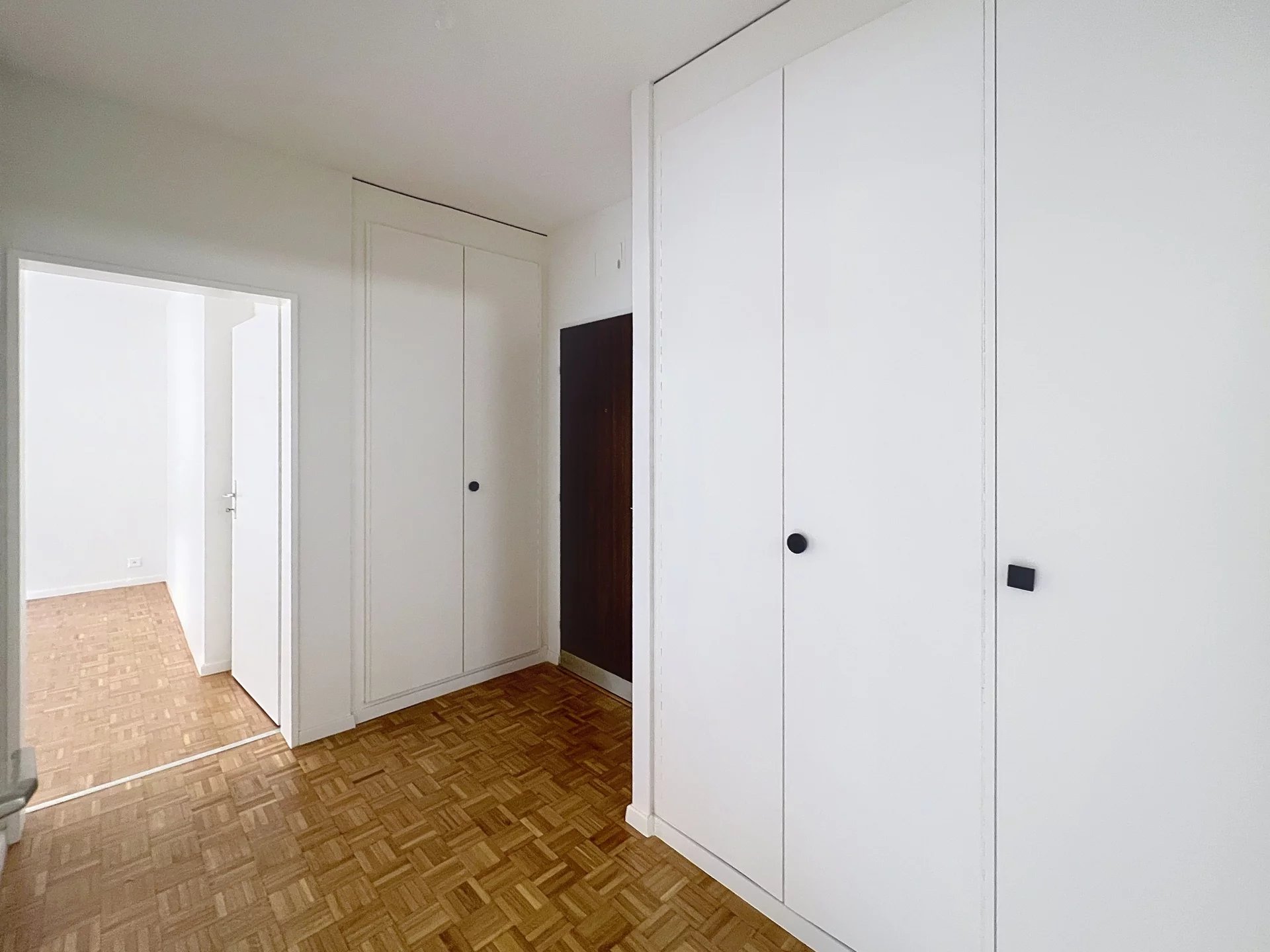 Appartement rénové 3 pièces (possible 4)