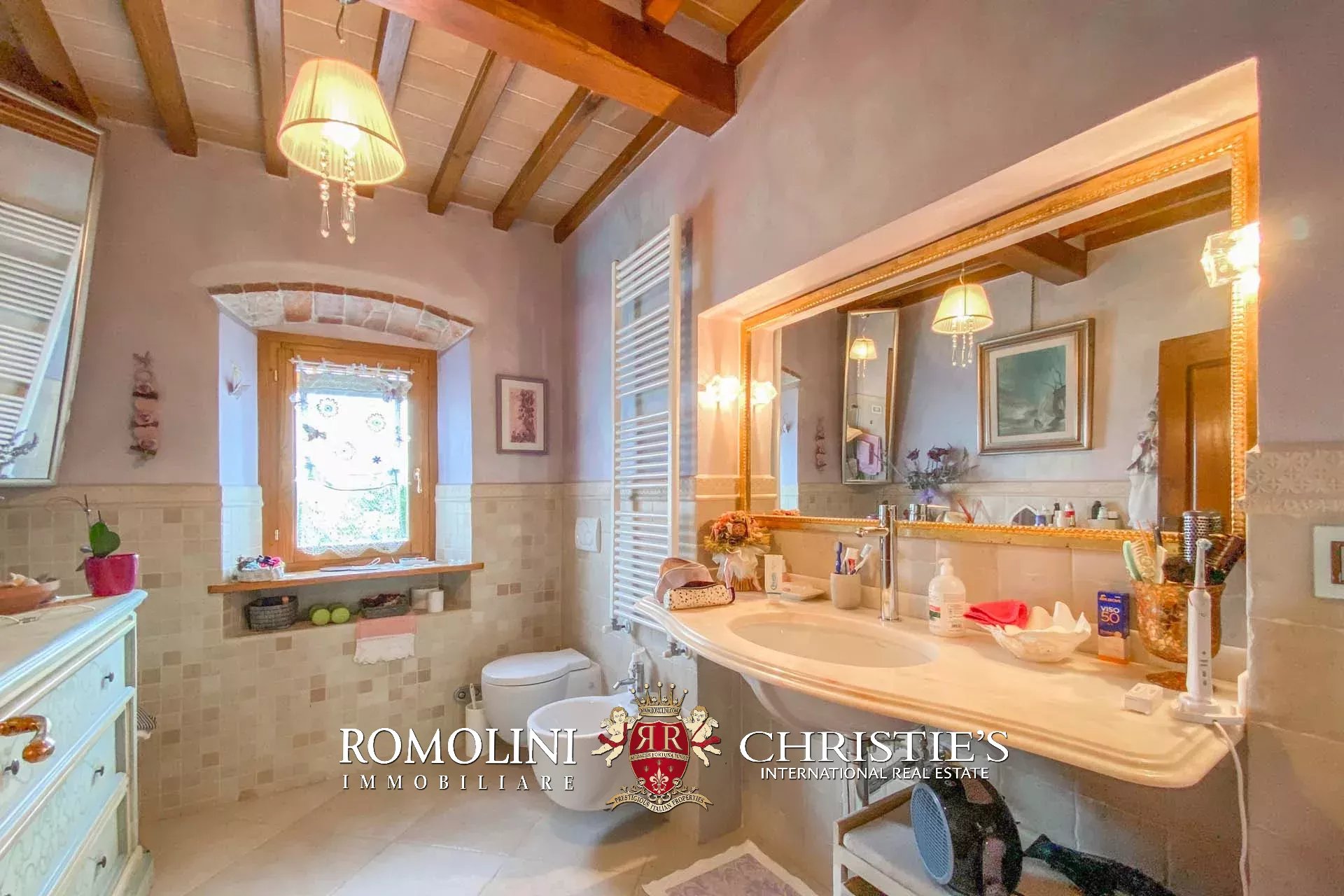 4 Bedroom Villa/Townhouse's Image 12