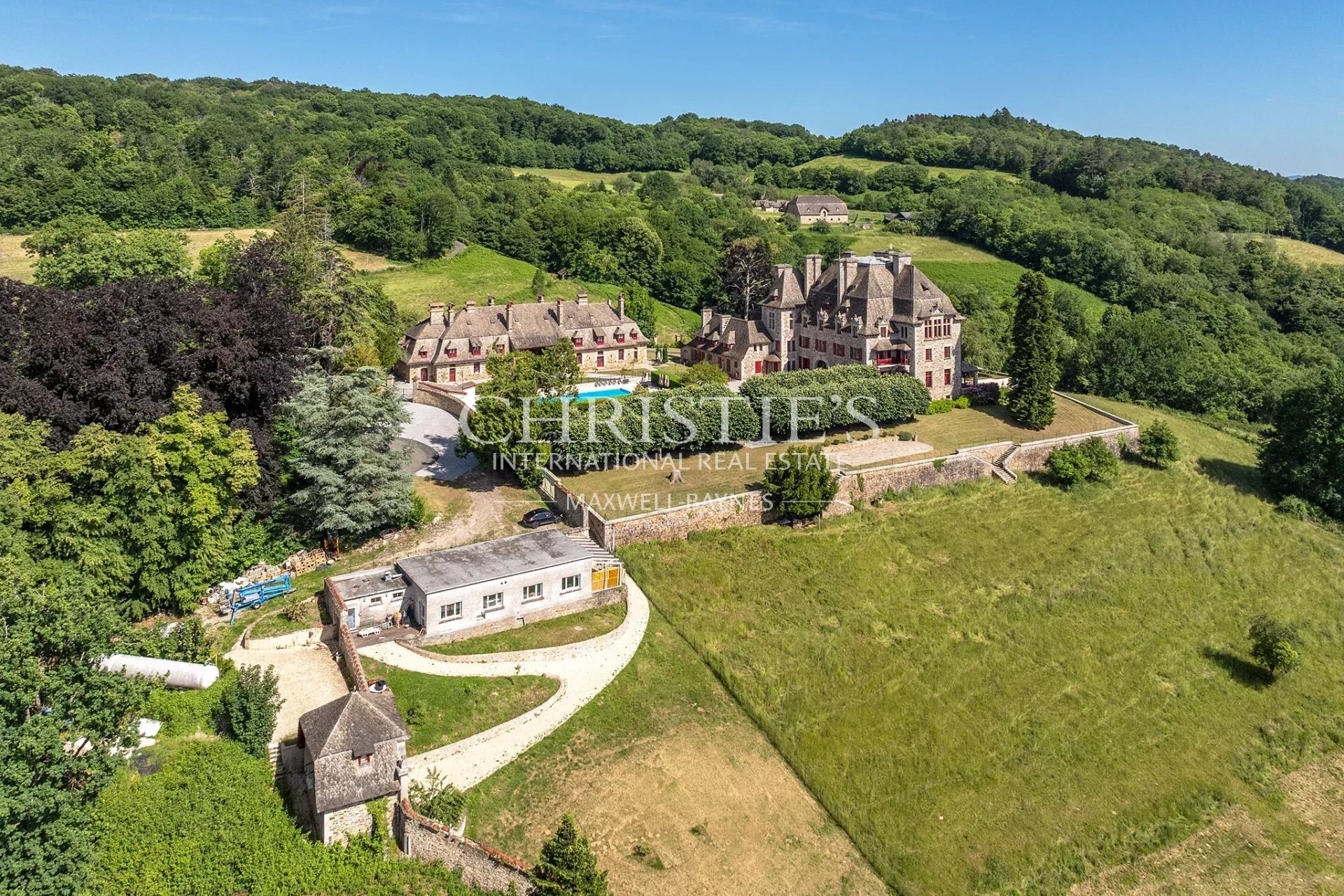 38 Bedroom Chateau's Image 111