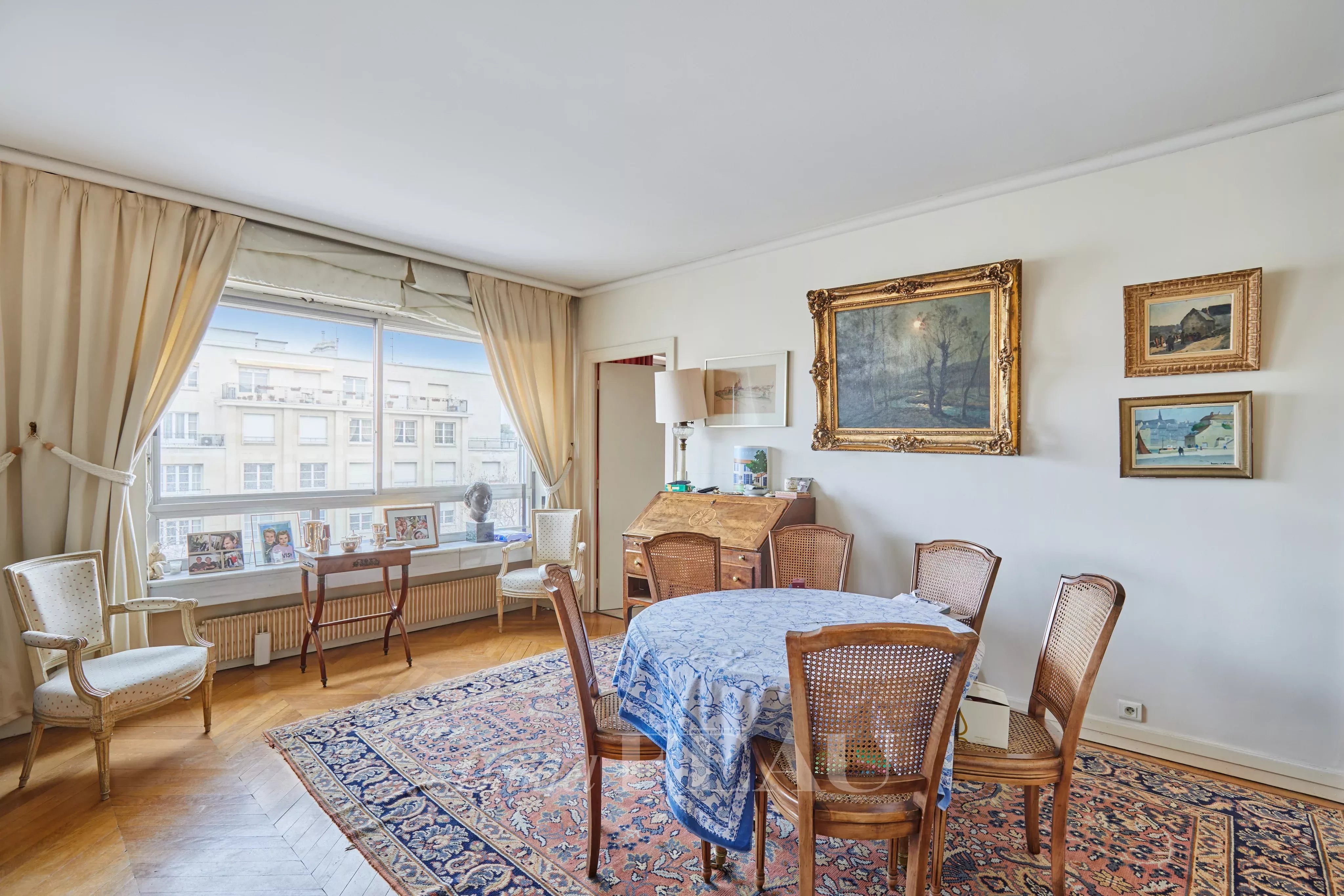 Sale Apartment Paris 7th