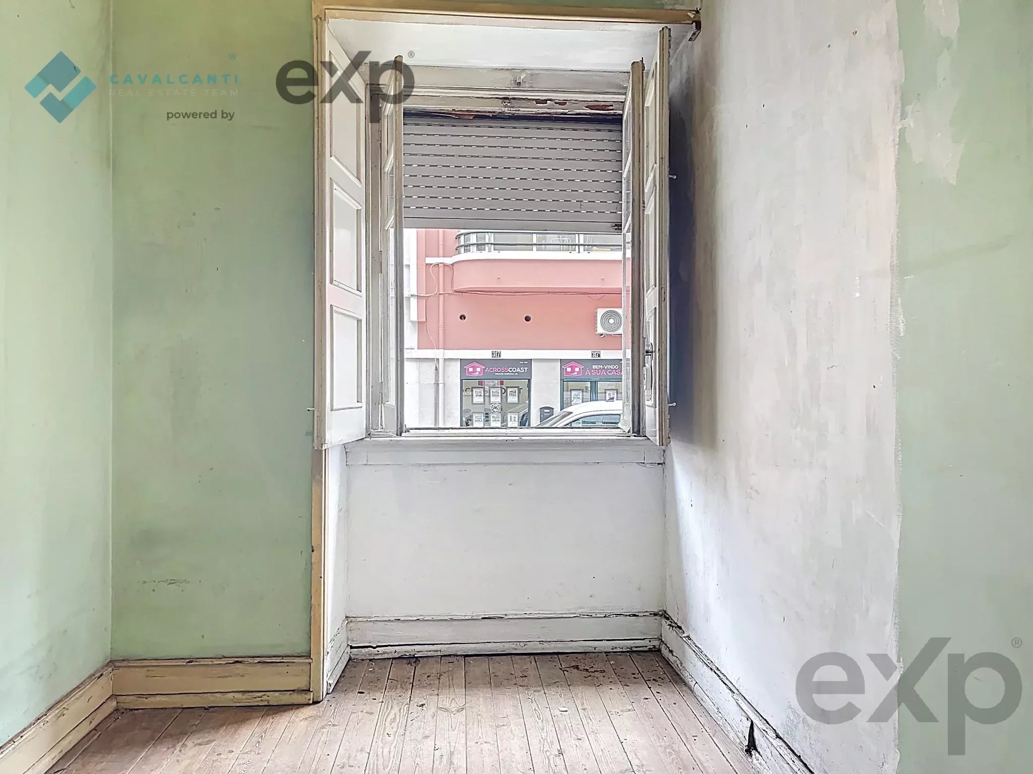 3-bedroom with charm and patio for renovation – Lisbon 86916807 image 5