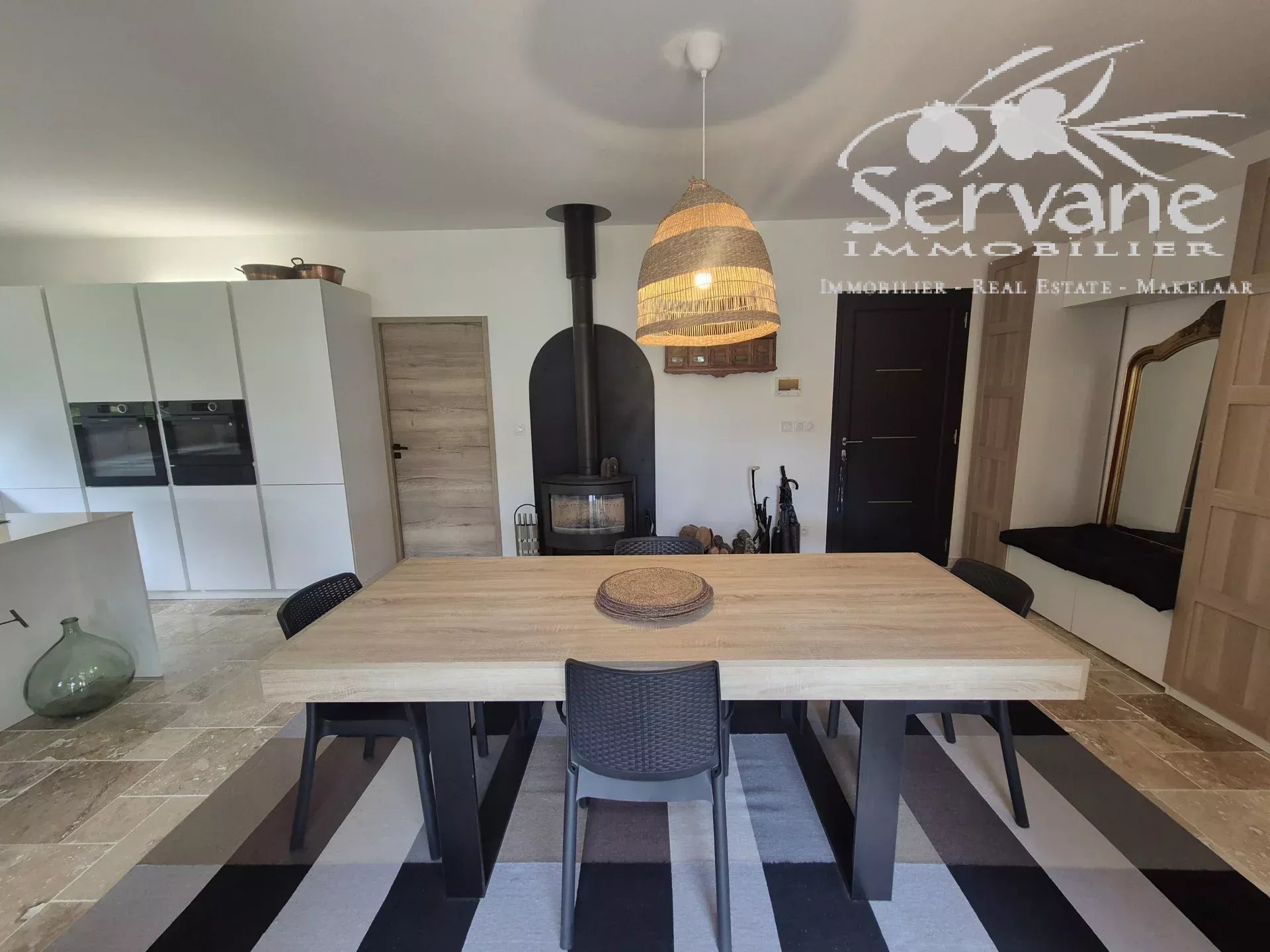Villa and 4 gites in Cotignac, unique layout with pool house and pool