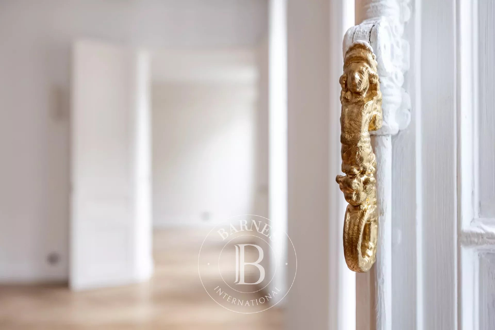 Daire Paris 8ème - picture 14