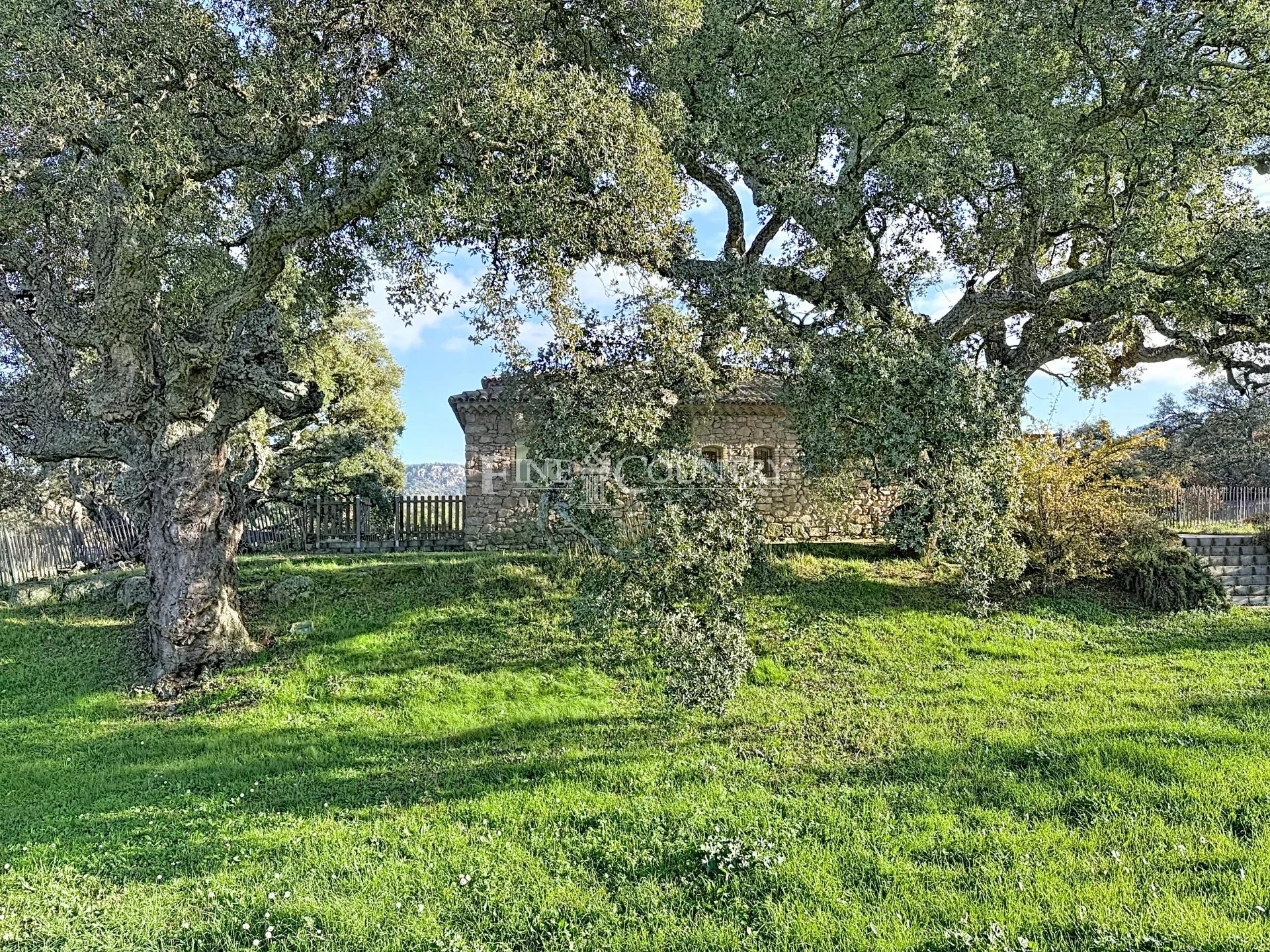 Photo of Villa for sale in Roquebrune-sur-Argens