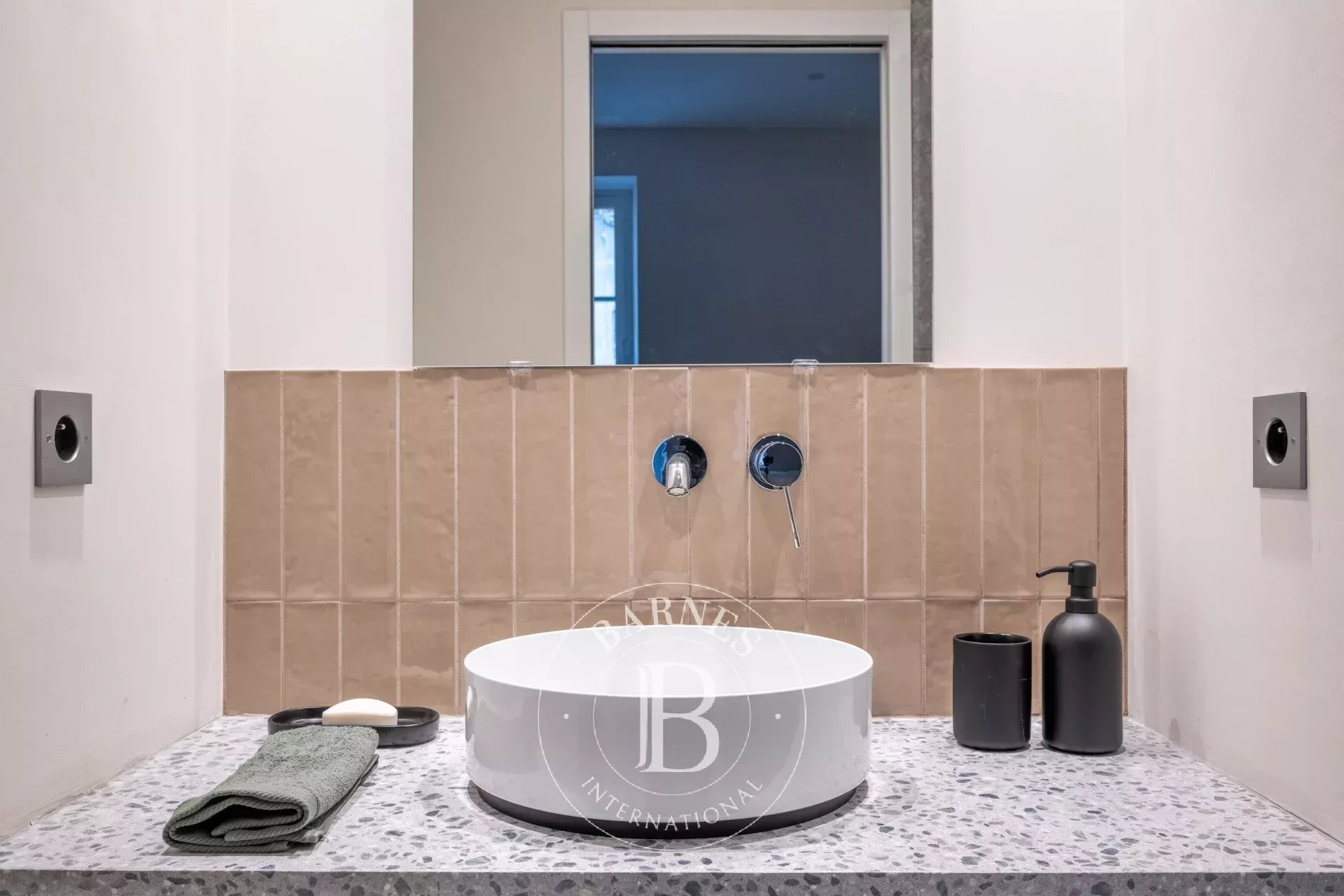 Daire Paris 2ème - picture 17