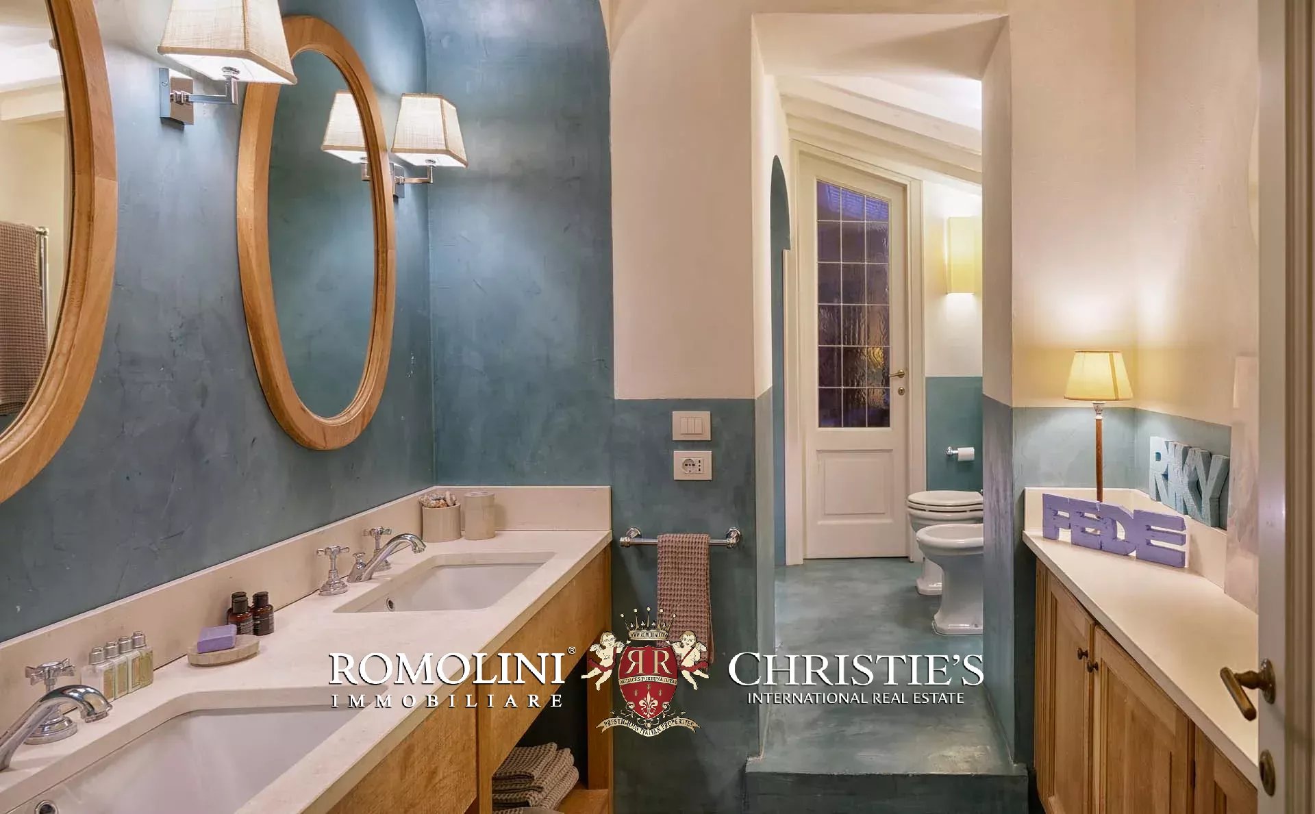 15 Bedroom Villa/Townhouse's Image 27