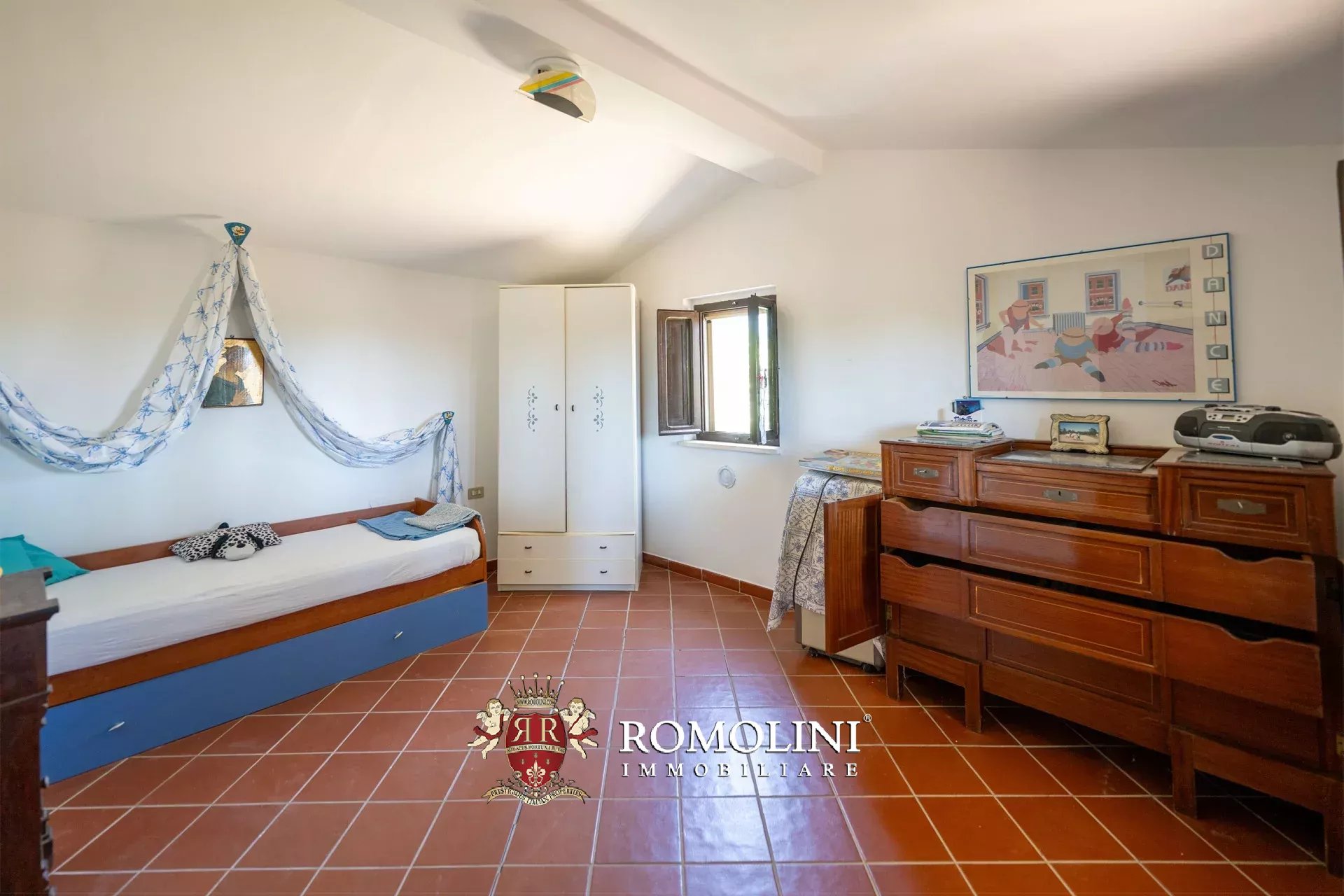 6 Bedroom Villa/Townhouse's Image 48