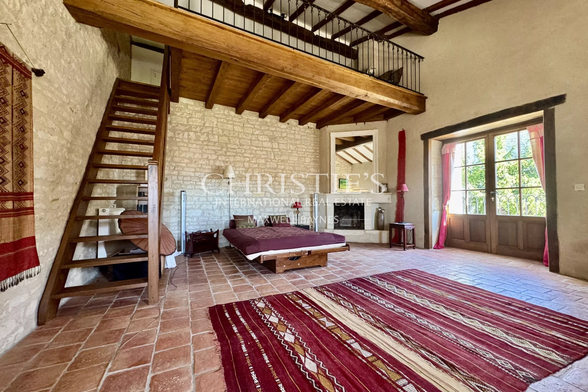 7 Bedroom Villa/Townhouse's Image 13