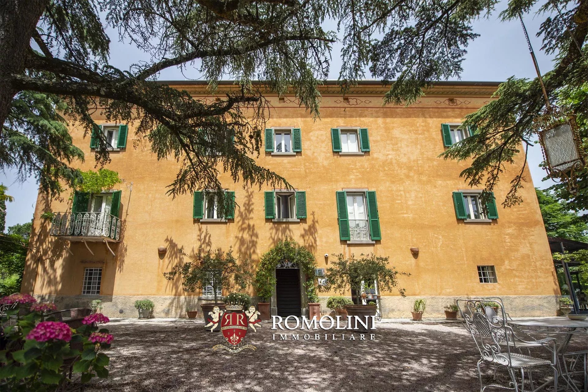 12 Bedroom Villa/Townhouse's Image 3