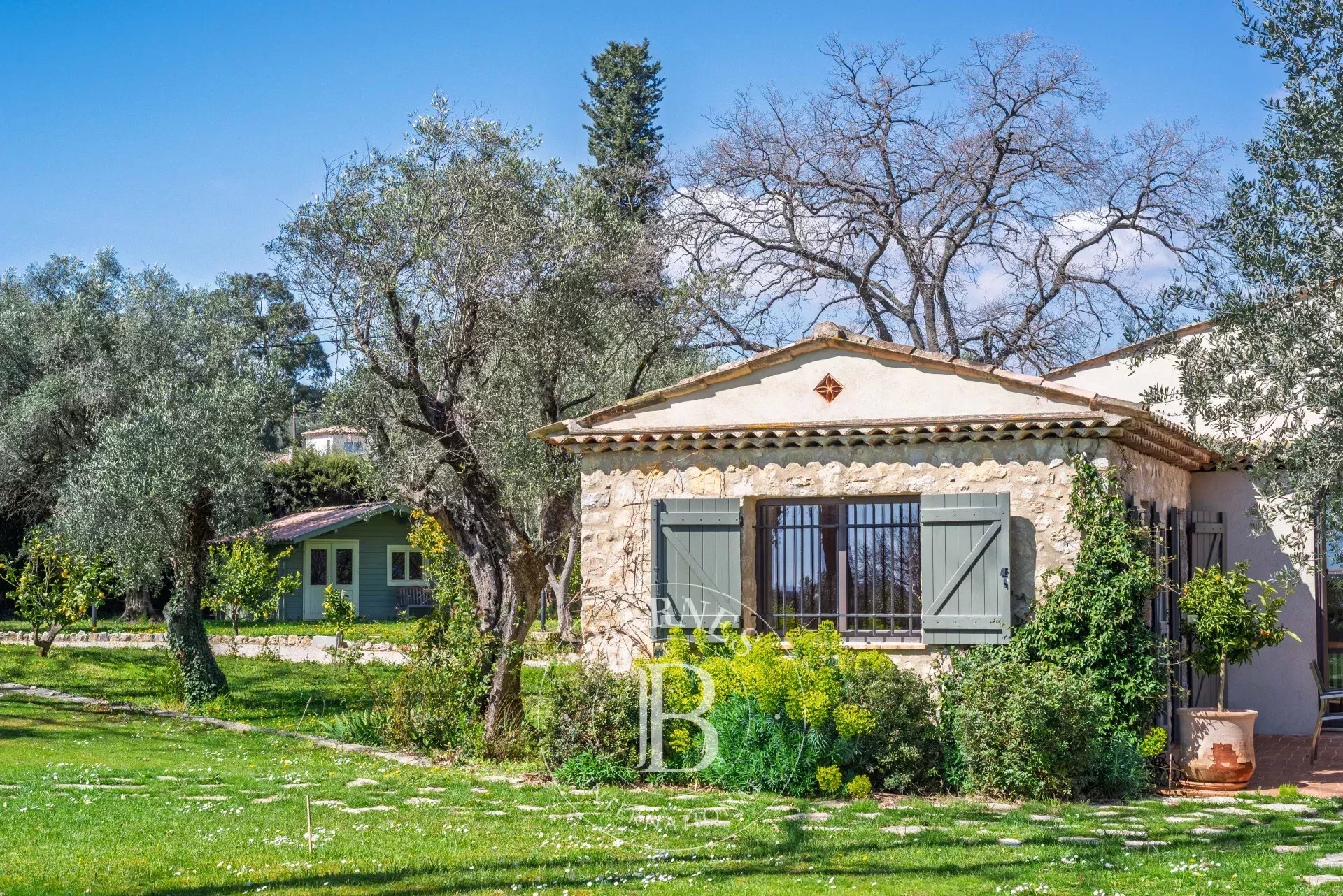 Вилла Châteauneuf-Grasse
