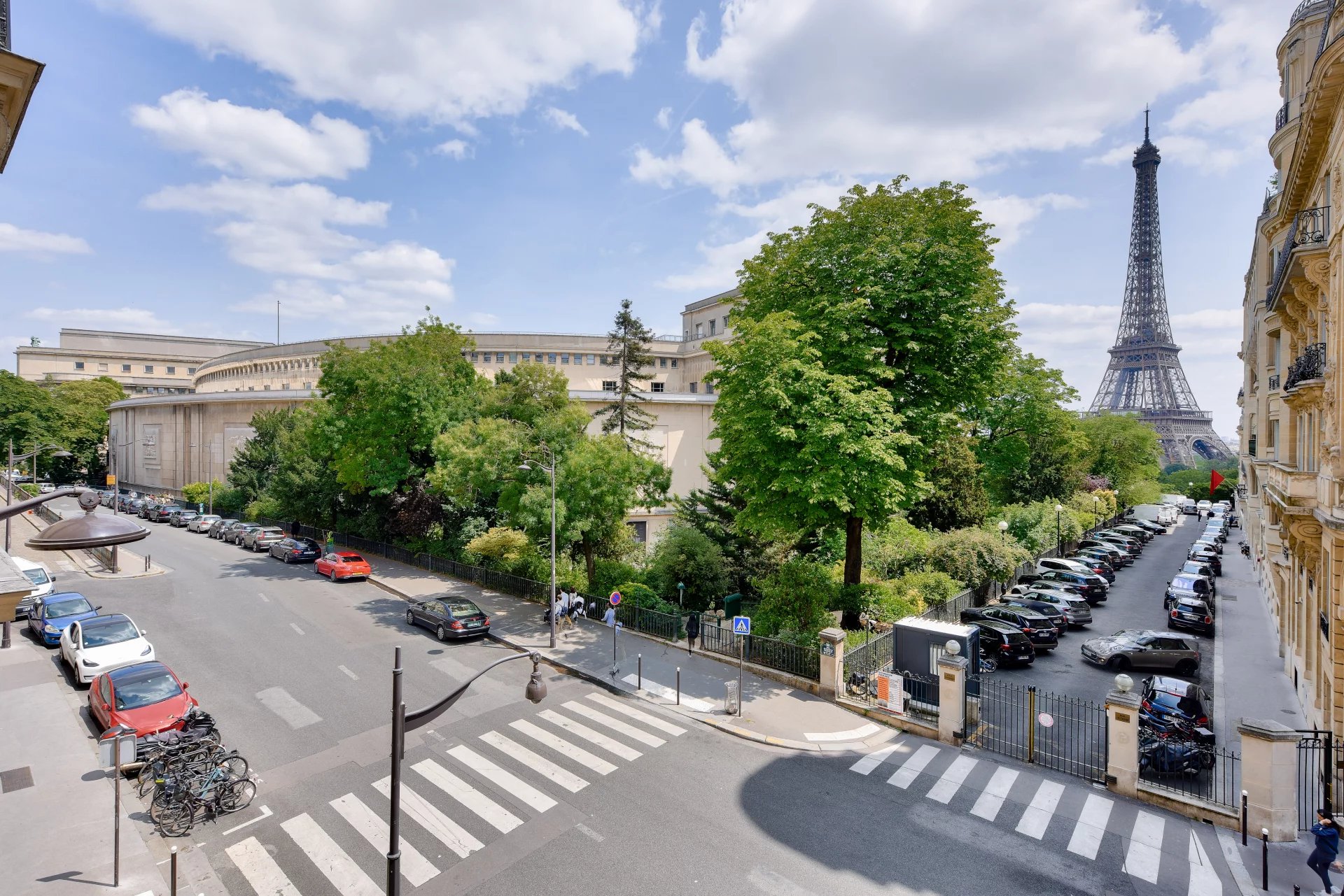 Trocadéro - Magnificent reception apartment with Eiffel tower view