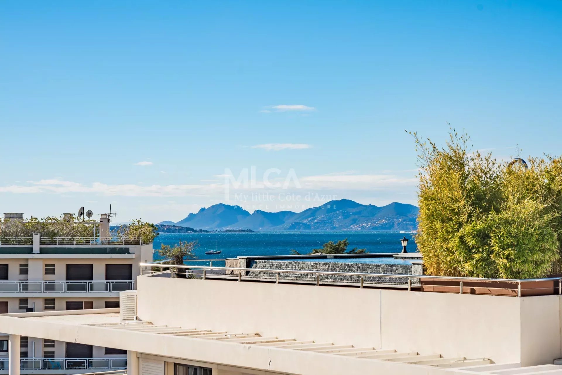 PENTHOUSE - CAP D'ANTIBES - 4 CHAMBRES