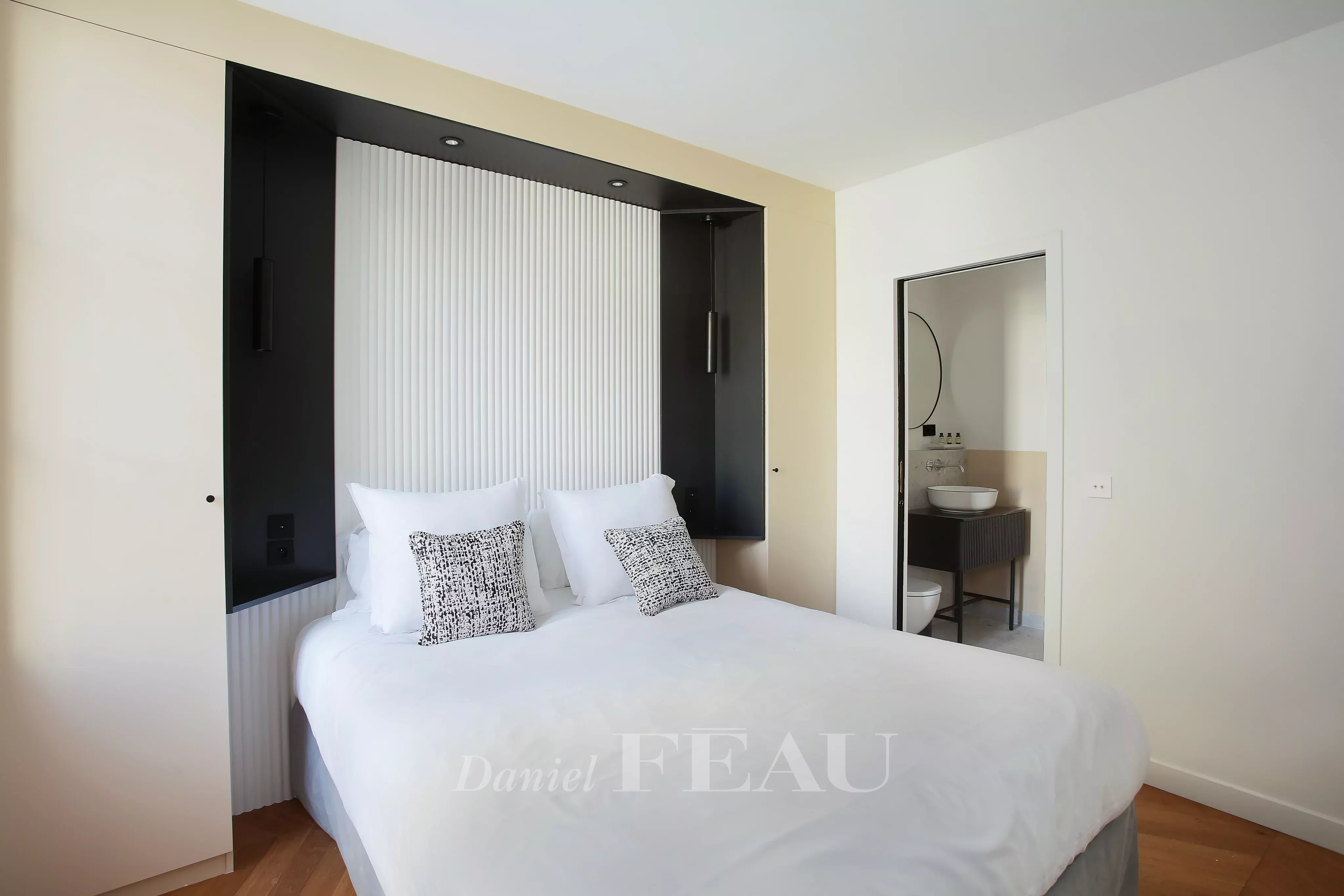 Location Appartement Paris 8ème