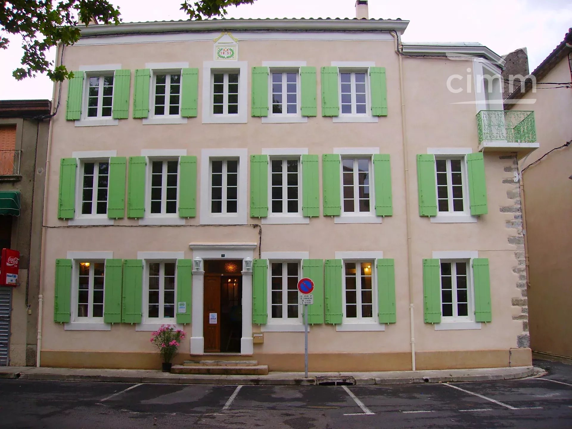 Agence immobilière de 