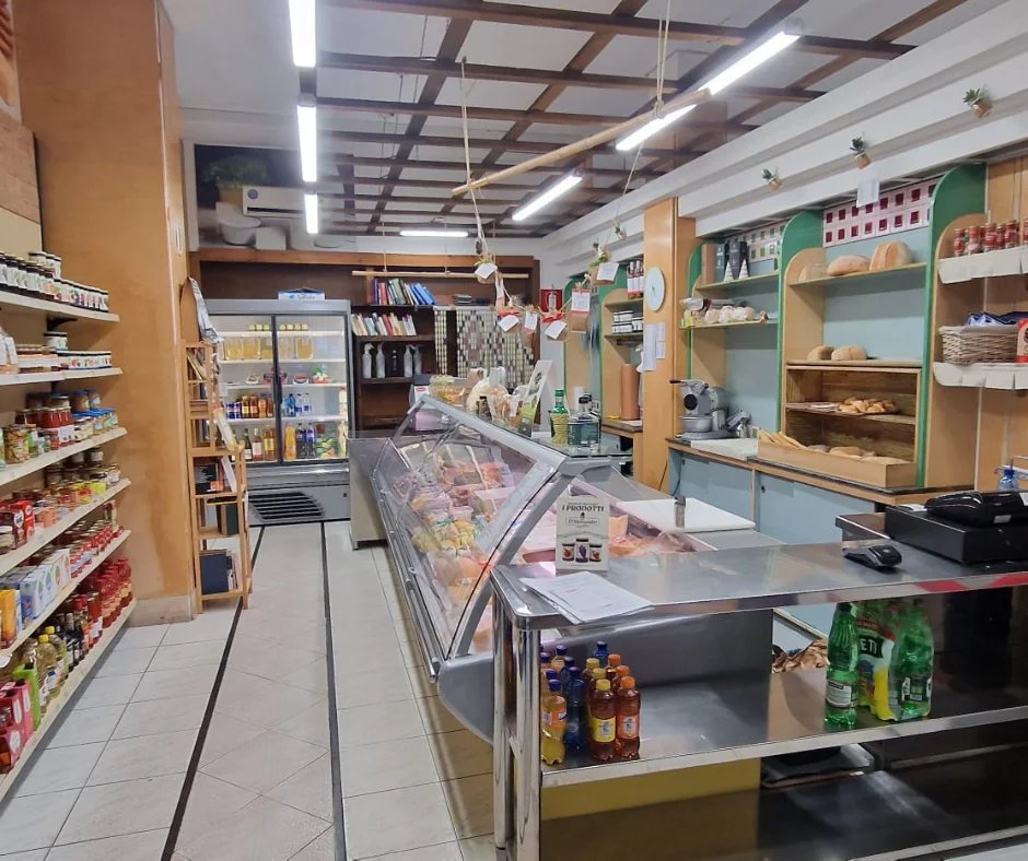 Vendita Attivitá commerciale - Mura negozio Pescara