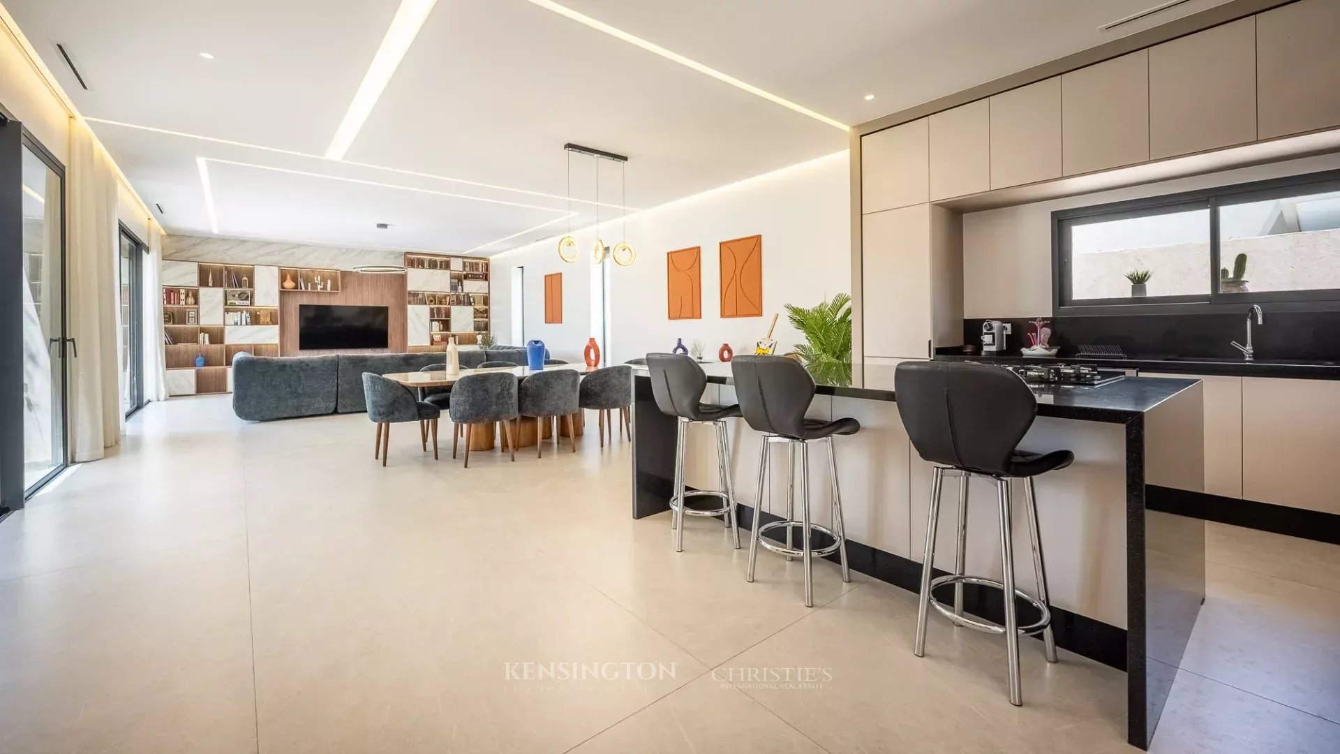 4 Bedroom Villa/Townhouse's Image 14