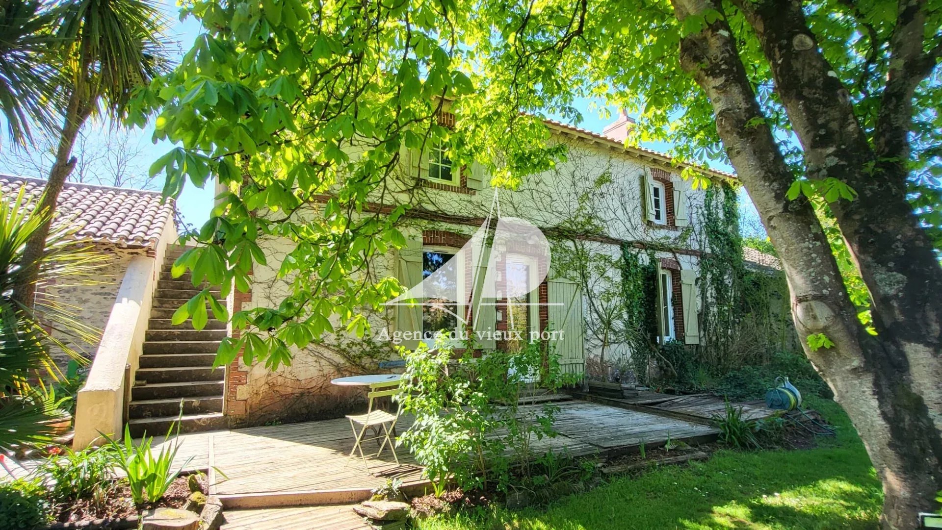 Agence immobilière de 
