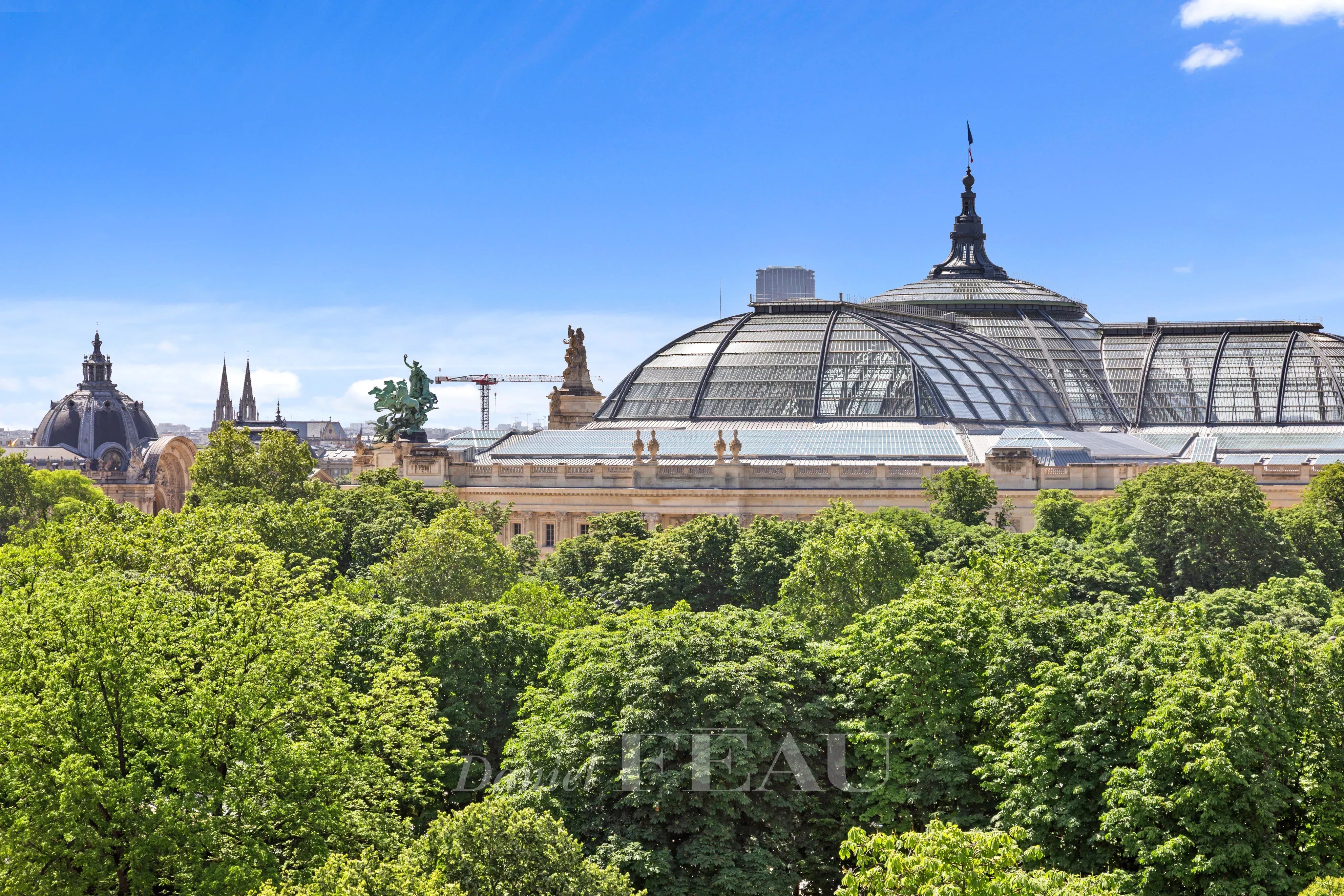 Sale Apartment Paris 8th