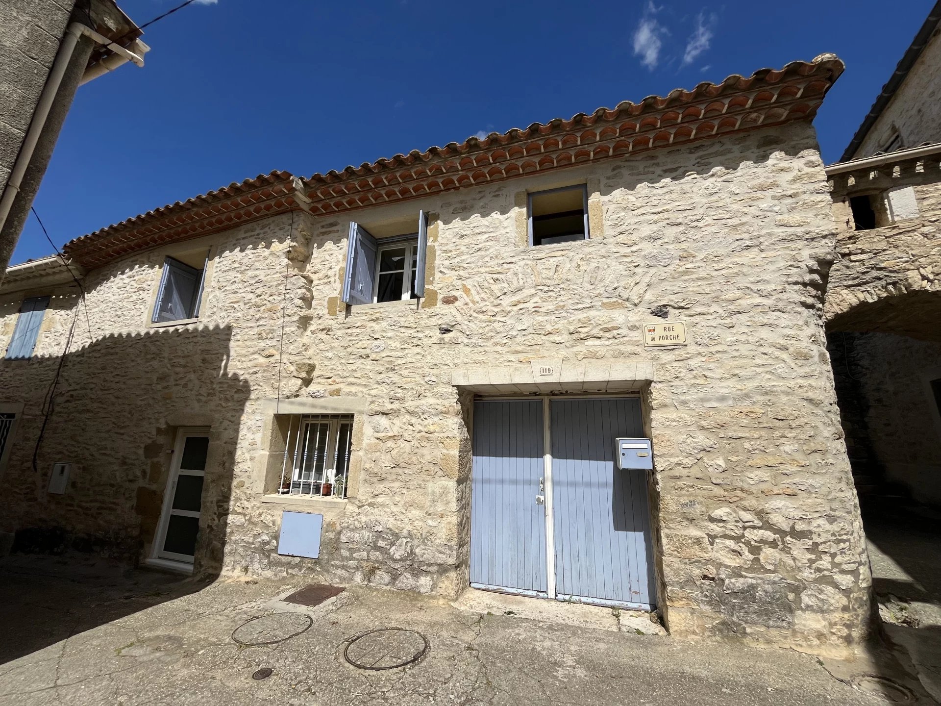 MAISON DE VILLAGE AVEC GARAGE