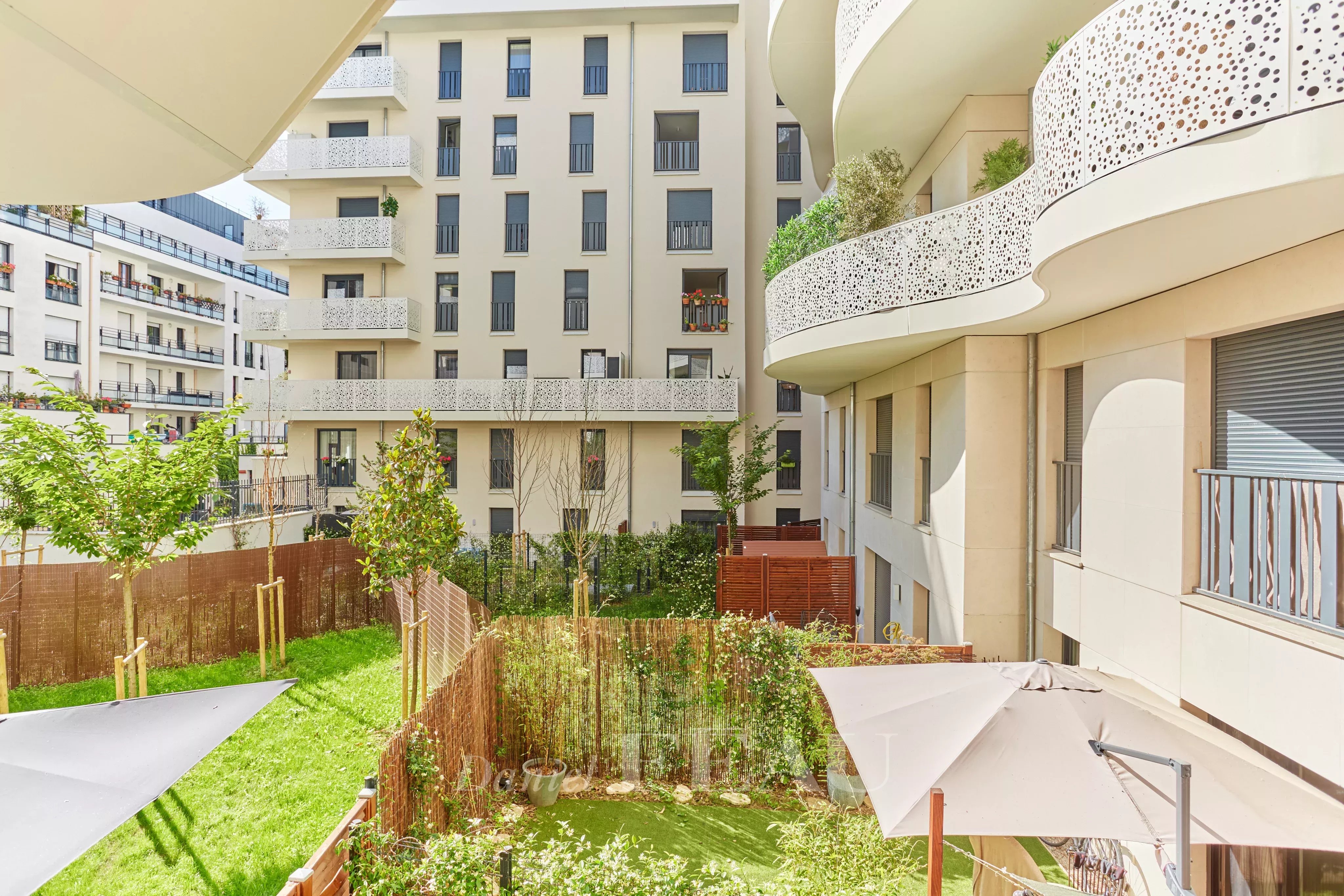 Rental Apartment Neuilly-sur-Seine