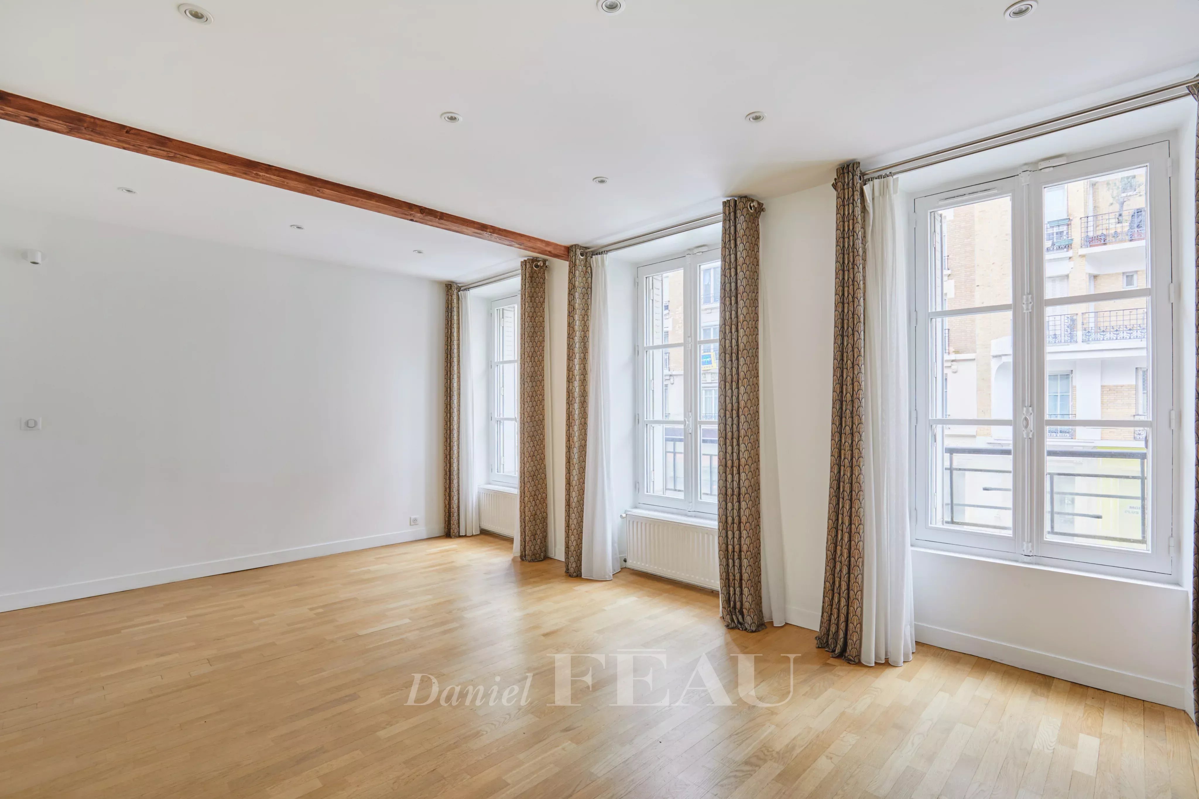 Sale Apartment Paris 15th