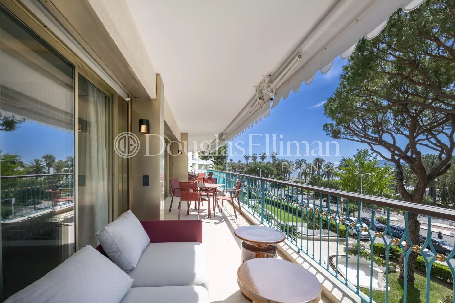 CANNES CROISETTE – Splendide appartement entièrement rénové - Image nᵒ3