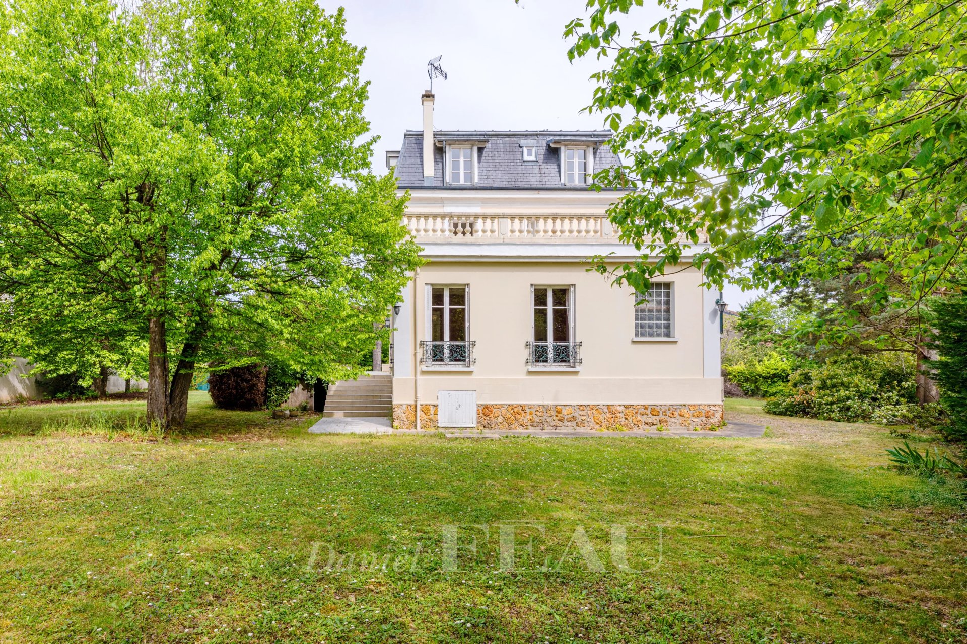 7 Bedroom Villa/Townhouse's Image 35