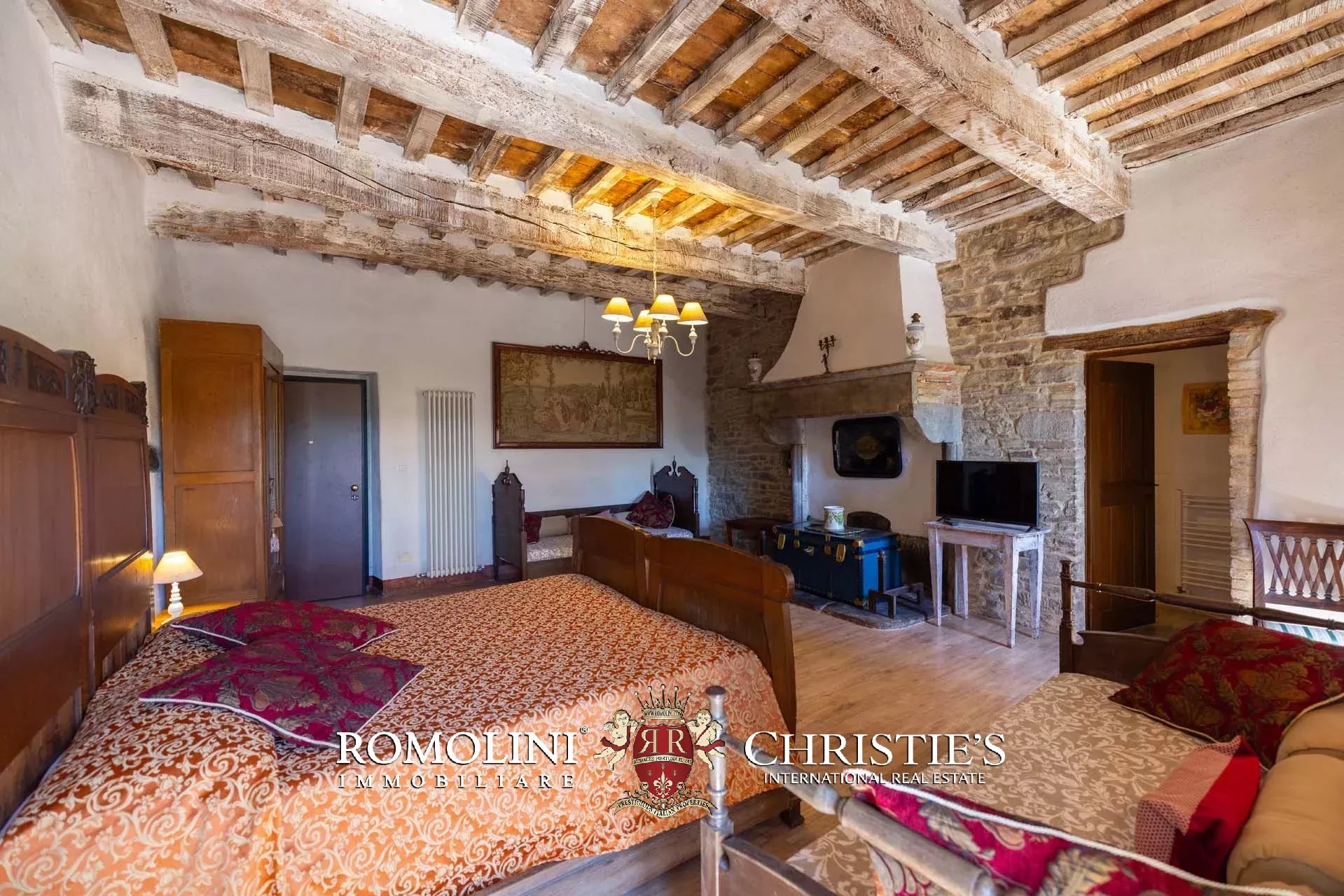 10 Bedroom Chateau's Image 55