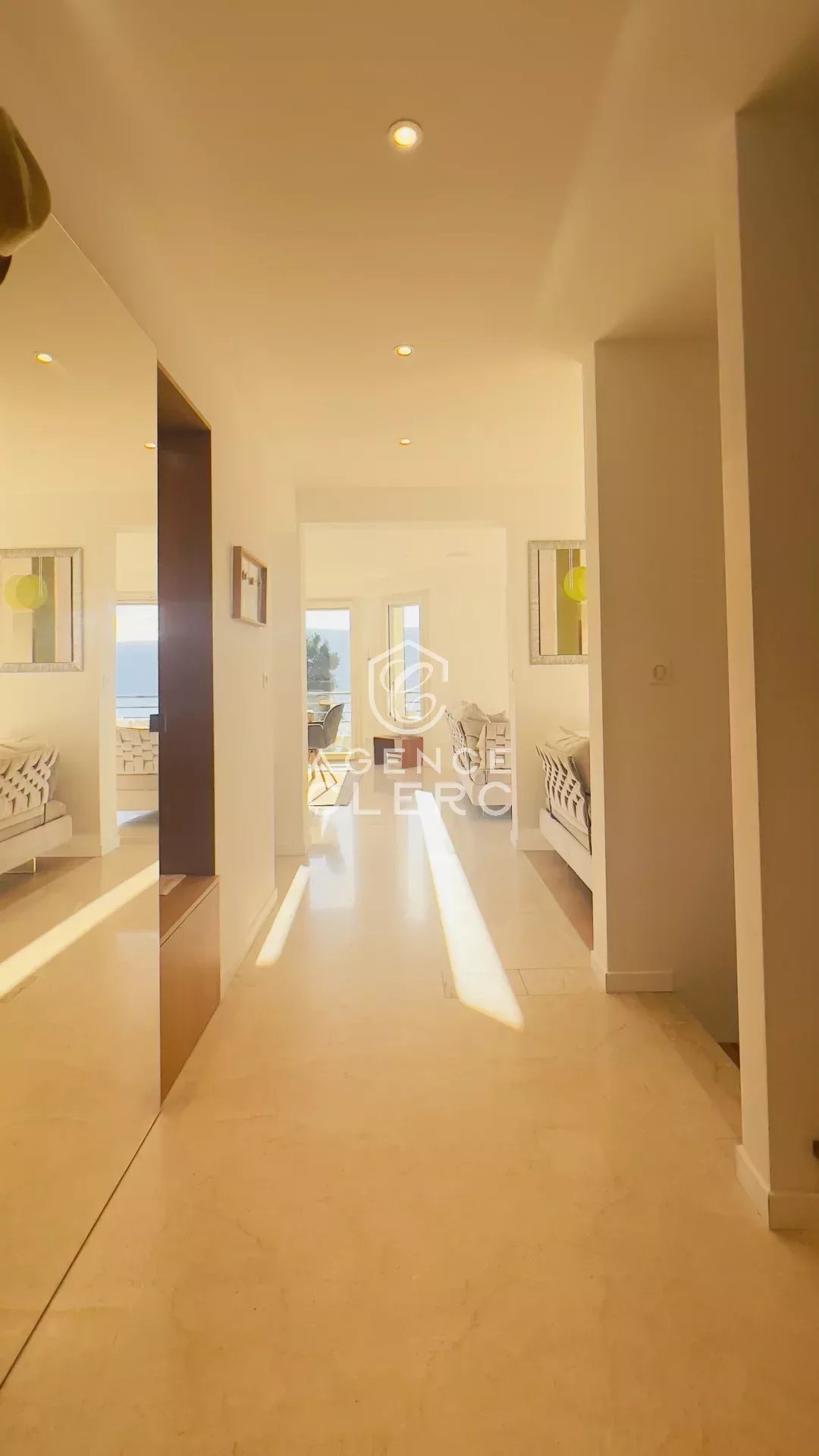 6 Bedroom Villa/Townhouse's Image 9