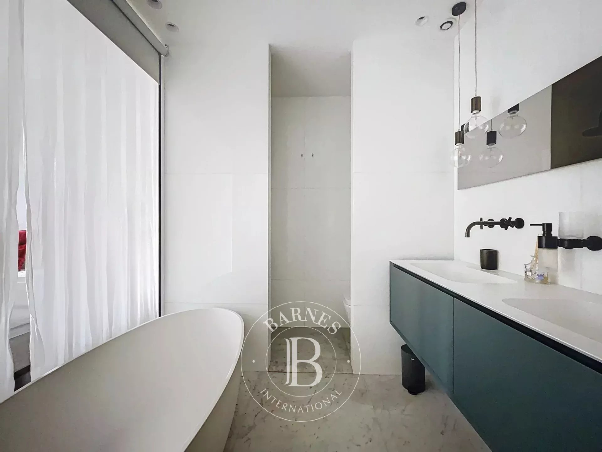 Daire Paris 8ème - picture 10