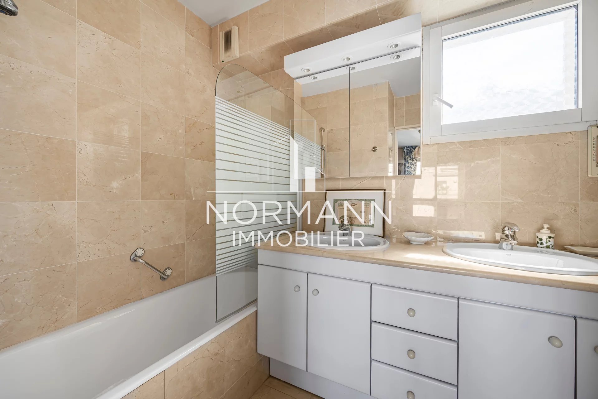 Sale Apartment Paris 15th Saint-Lambert