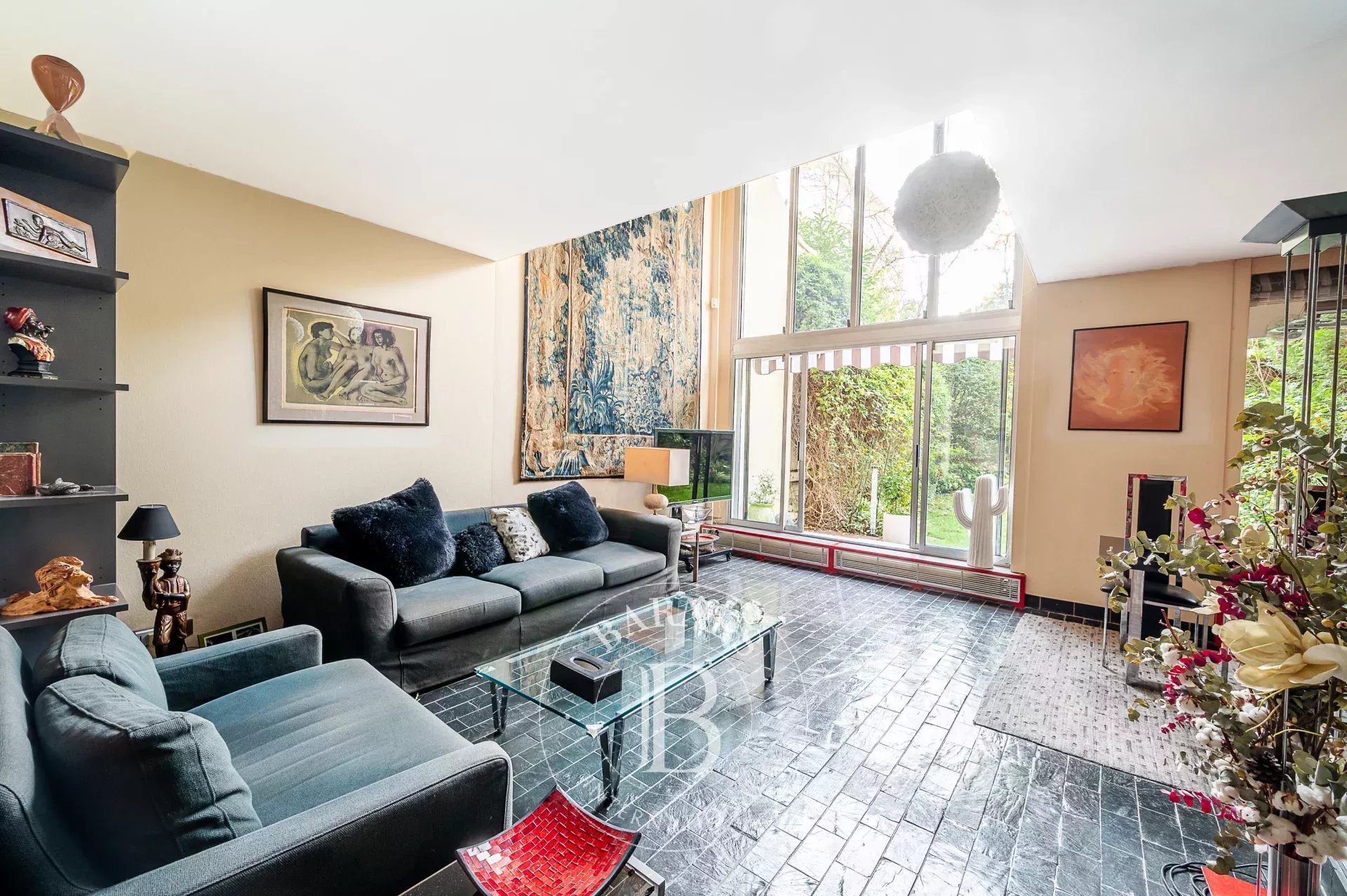 Neuilly - Pasteur - 3-bedroom duplex - Garden.