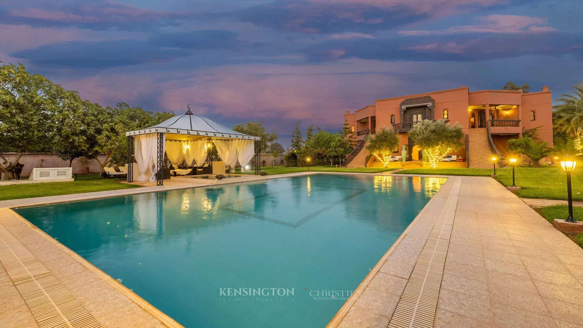 9 Bedroom Villa/Townhouse's Image 173