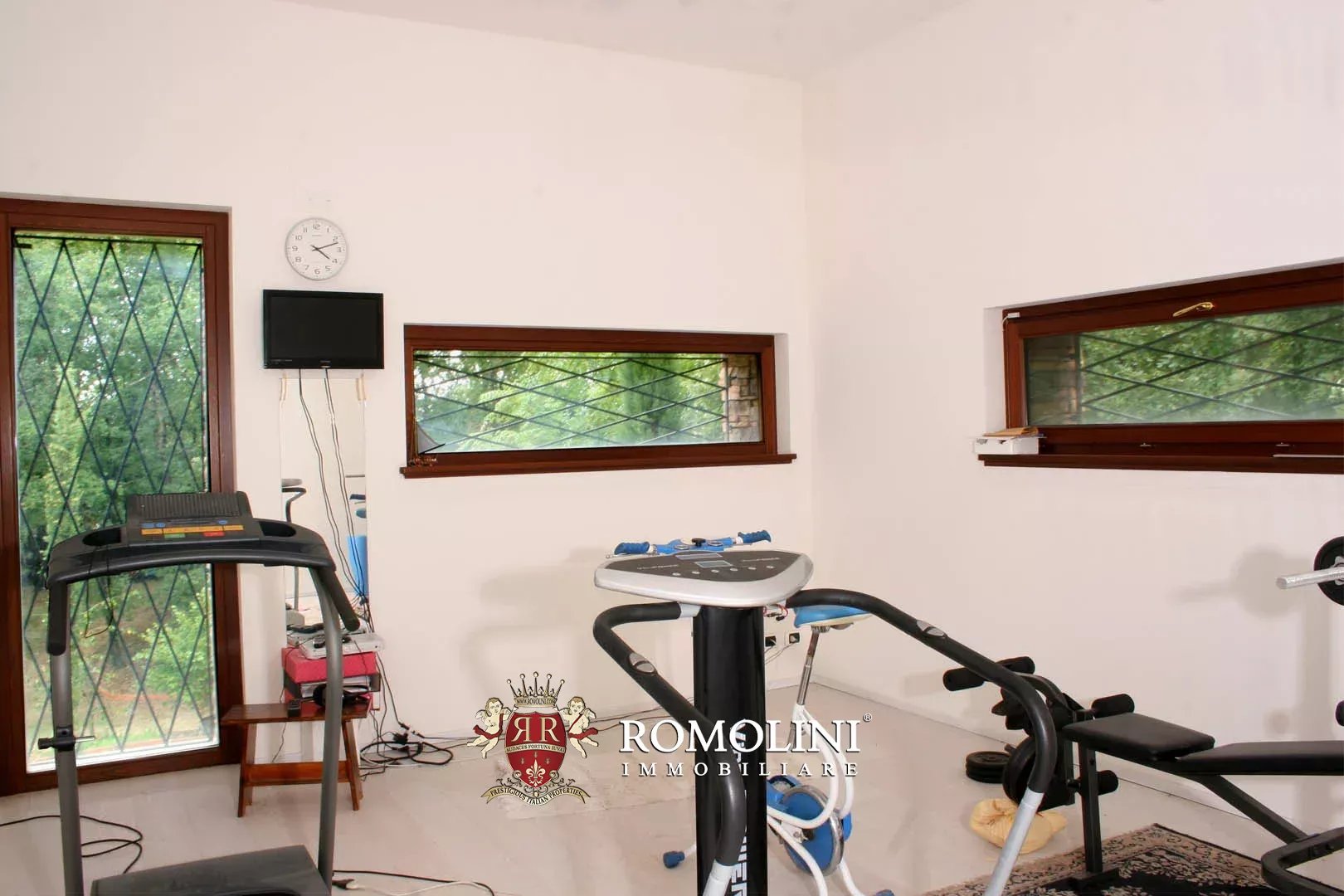 5 Bedroom Villa/Townhouse's Image 26