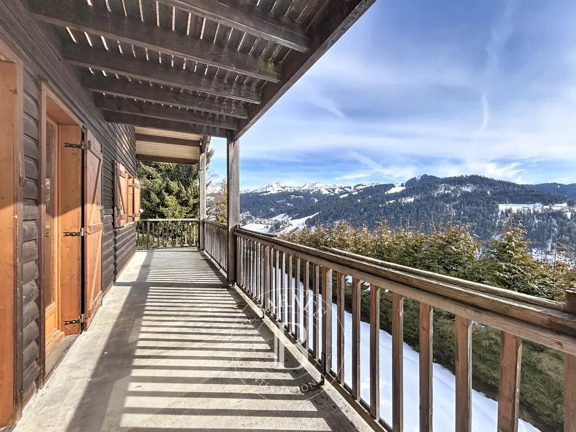 Photo of Les Gets - Chalet to renovate - 187 sqm - Beautiful view