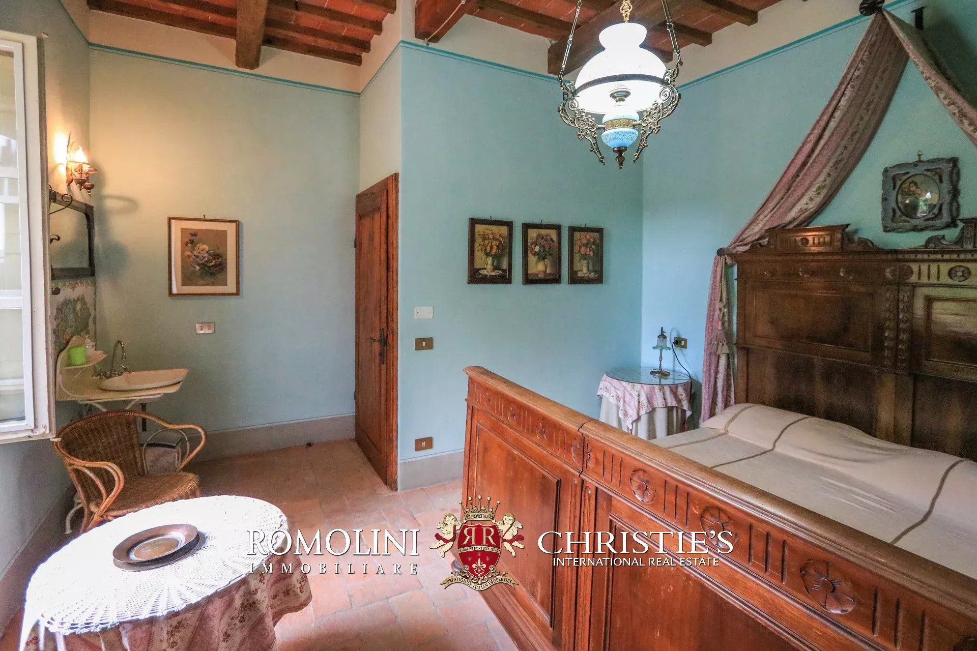 6 Bedroom Villa/Townhouse's Image 51