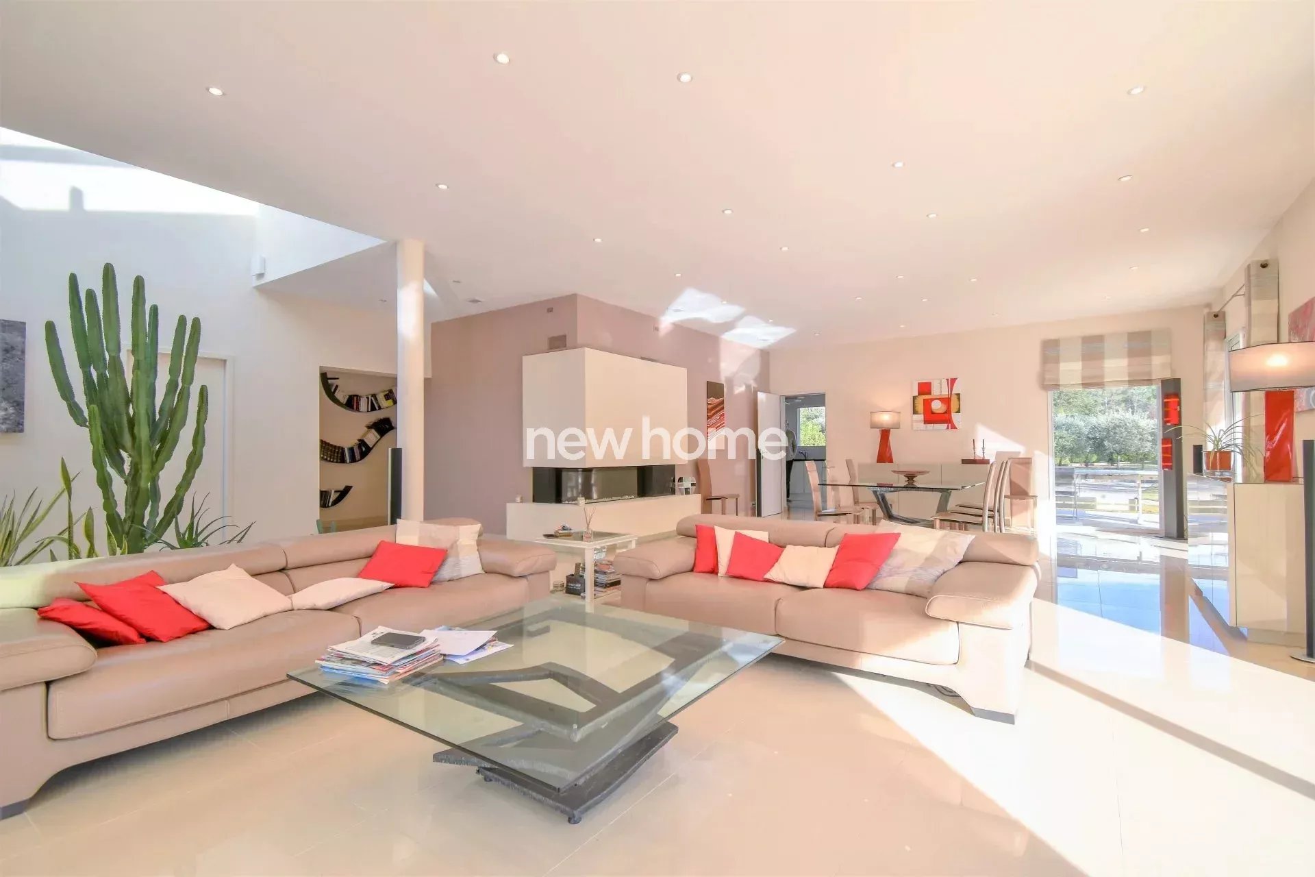 Magnifique villa de 220 m² avec tout le confort moderne à pied du village de Lorgues