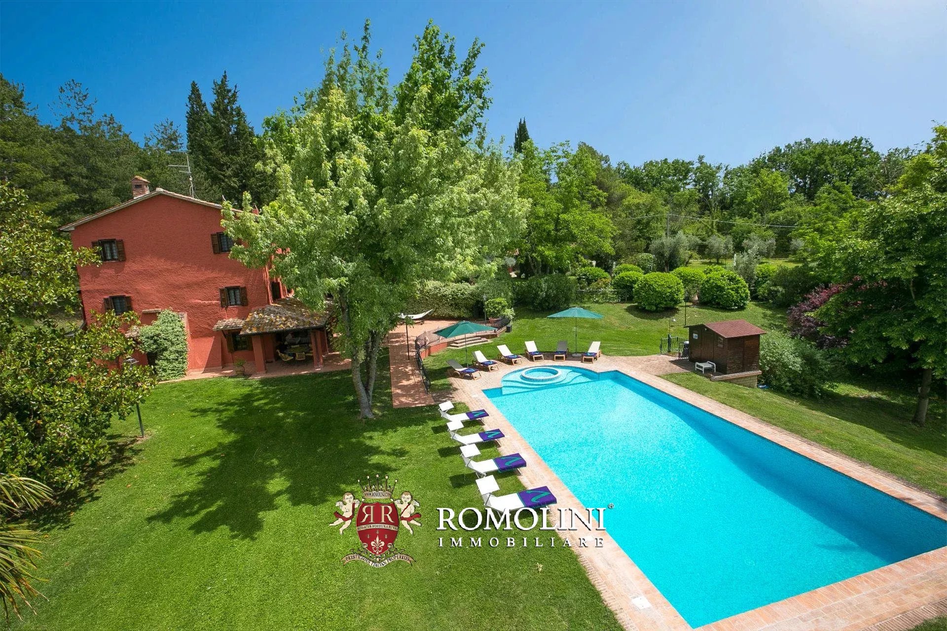 5 Bedroom Villa/Townhouse's Image 8