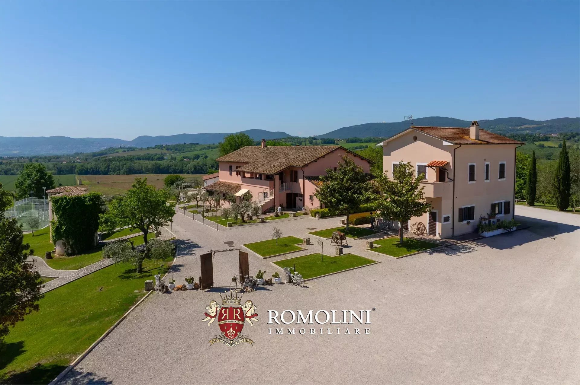 35 Bedroom Villa/Townhouse's Image 44