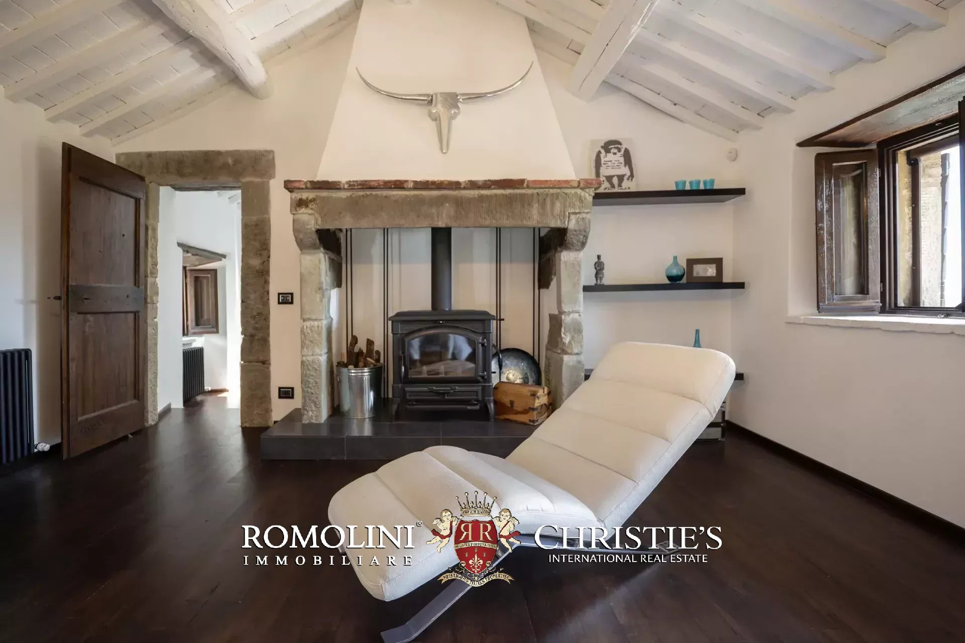 6 Bedroom Villa/Townhouse's Image 39