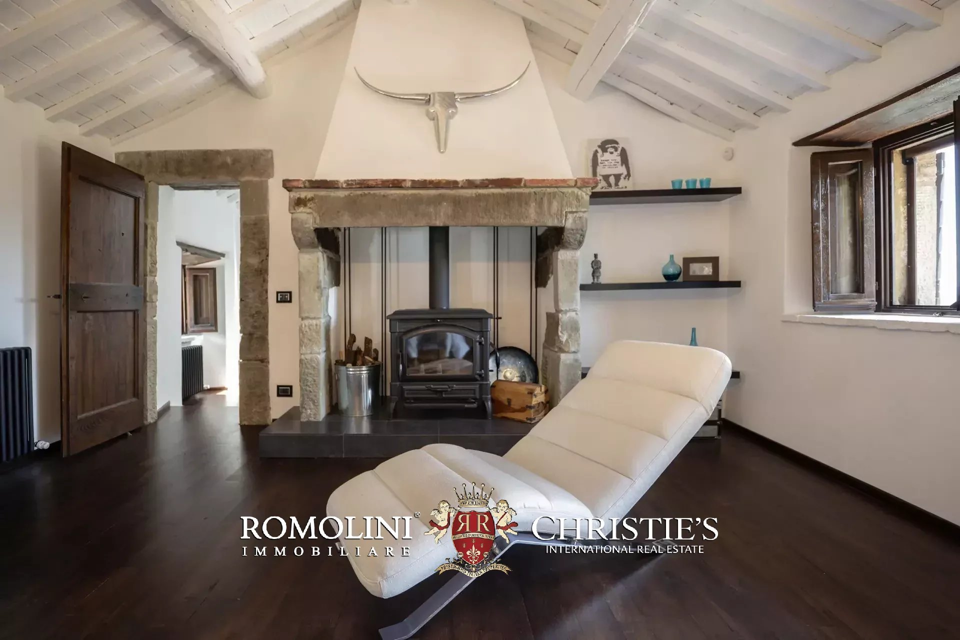 6 Bedroom Villa/Townhouse's Image 43