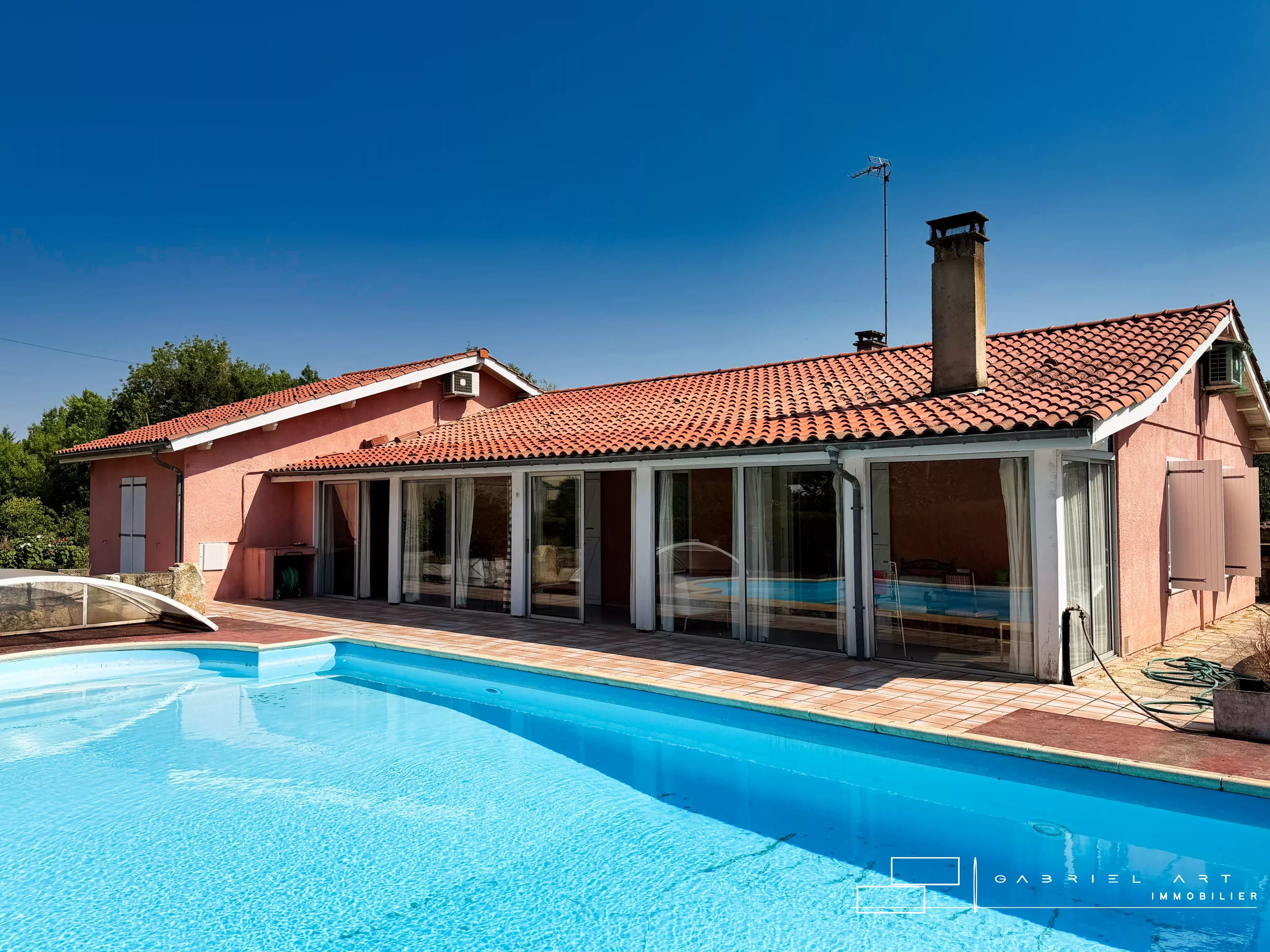 Agence immobilière de 