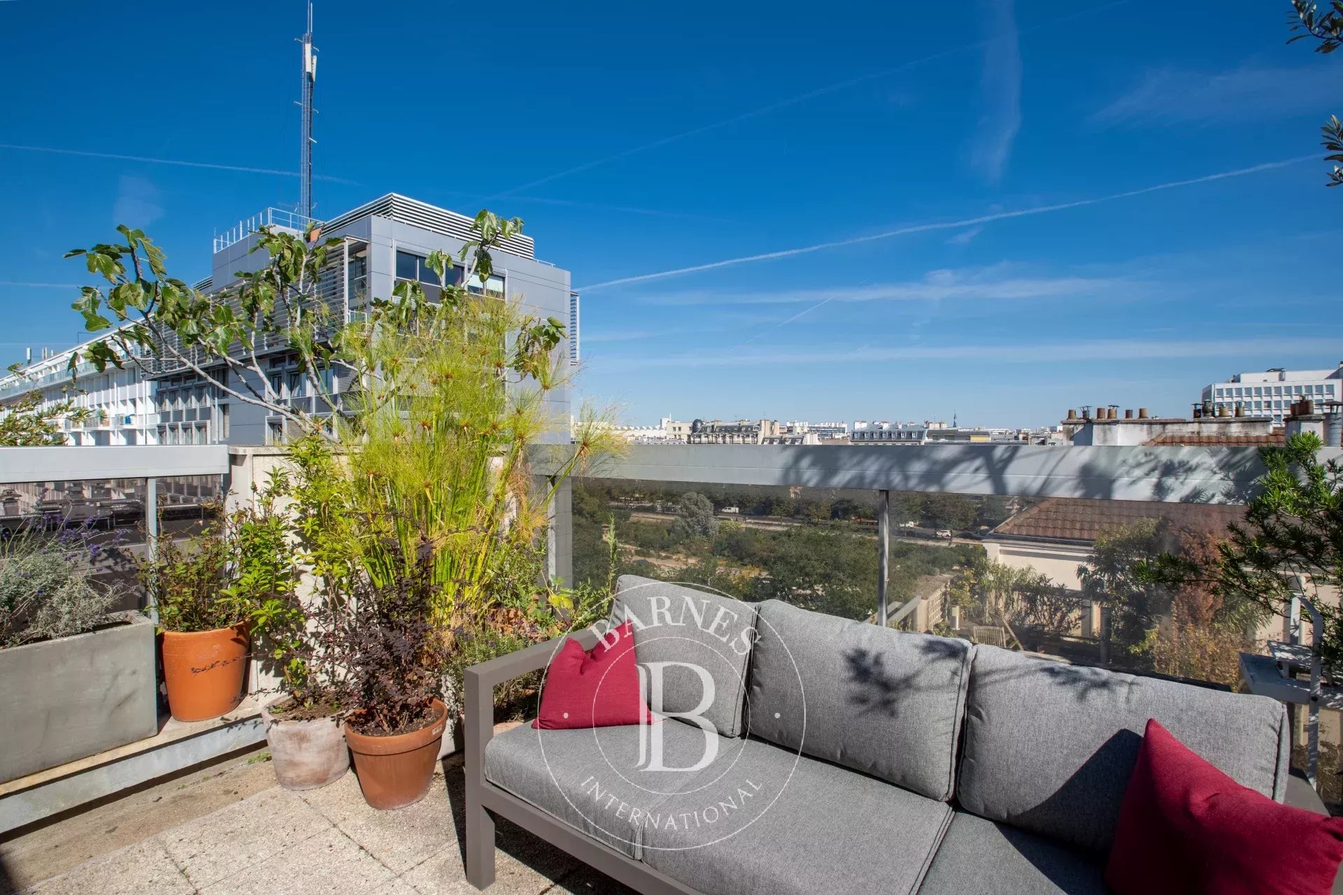 Daire Paris 4ème - picture 13