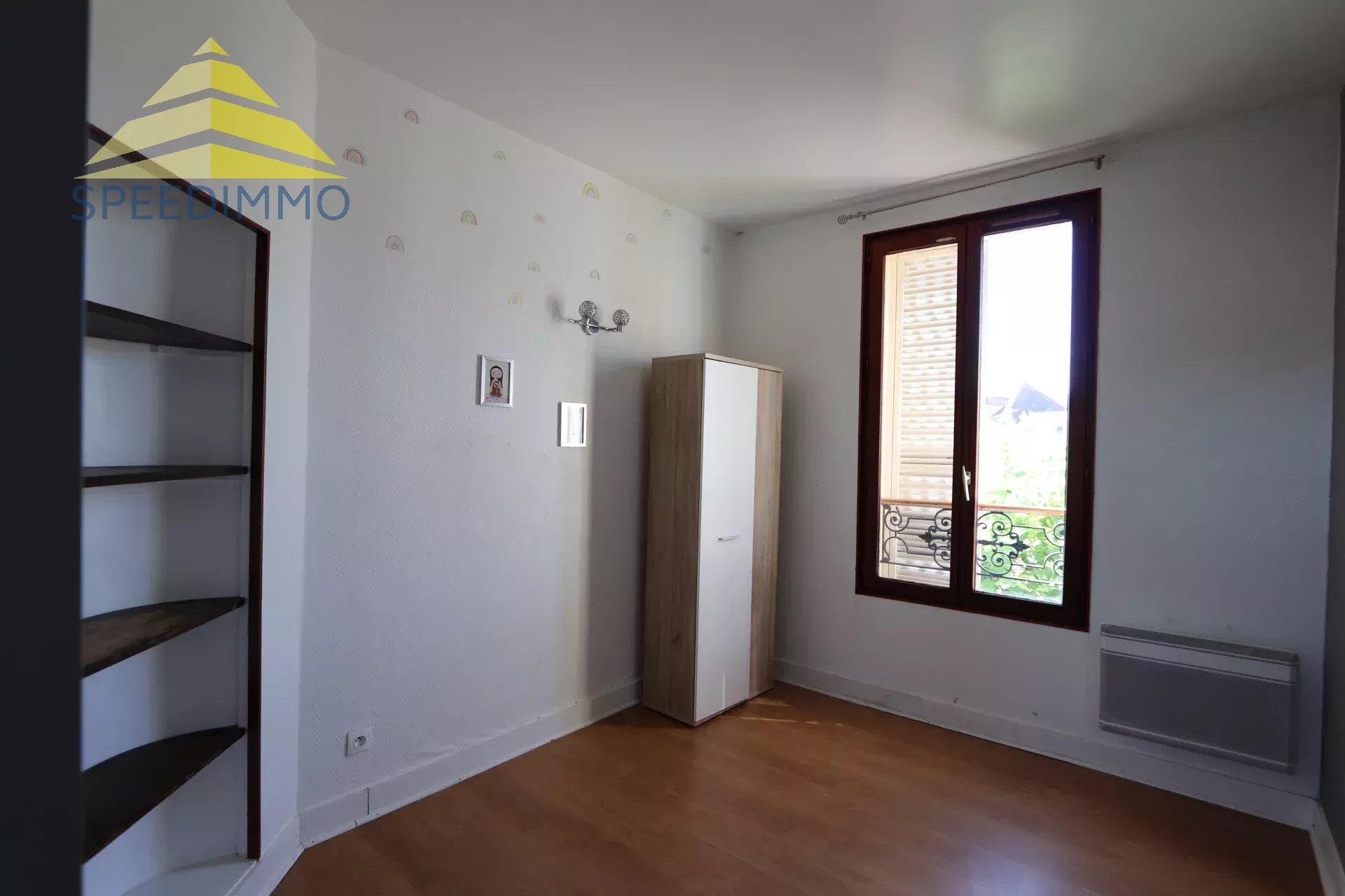 Petit appartement à Mandres-les-Roses