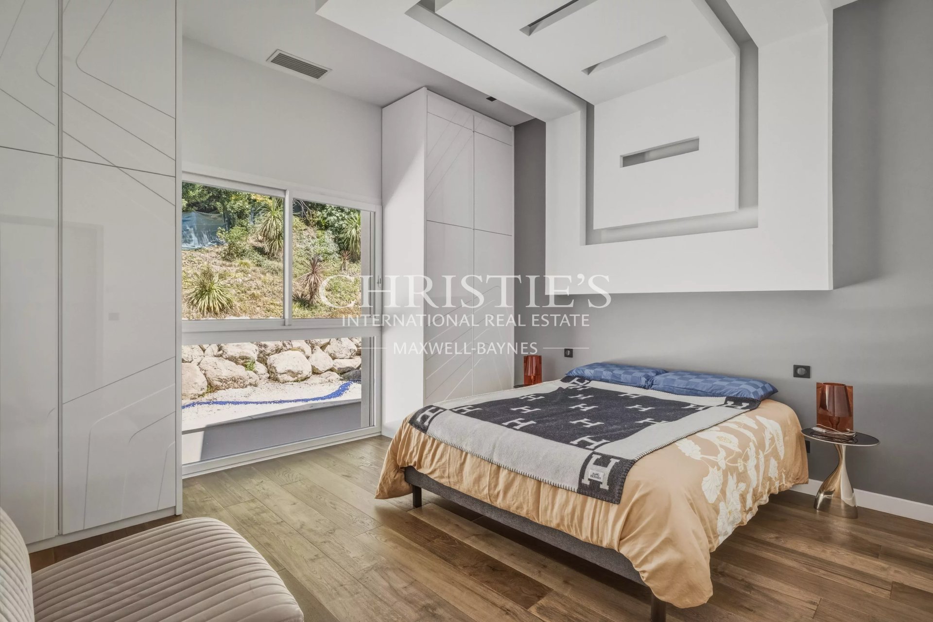 9 Bedroom Villa/Townhouse's Image 14