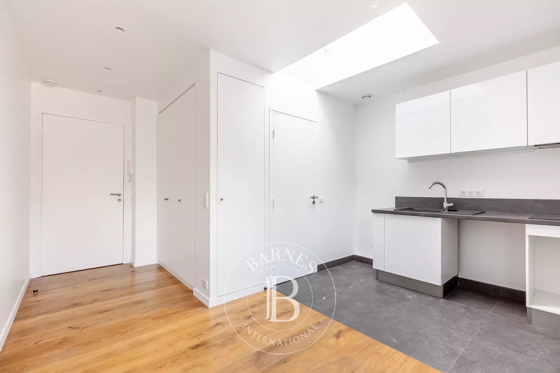 Apartment Paris 75008  -  ref 86505720 (picture 1)