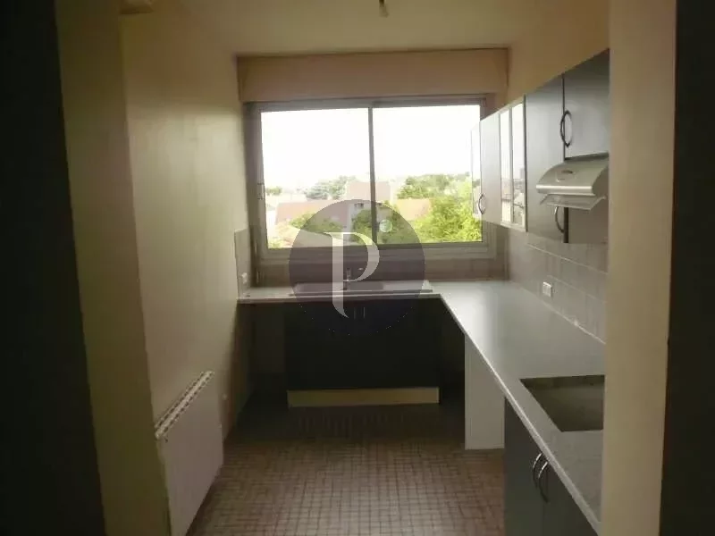location-appartement-3-pieces-lhay-les-roses-83863983