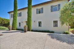 Luxury Villa in Mougins | Prestigious Family Estate in Castellaras — photo 4 of 7